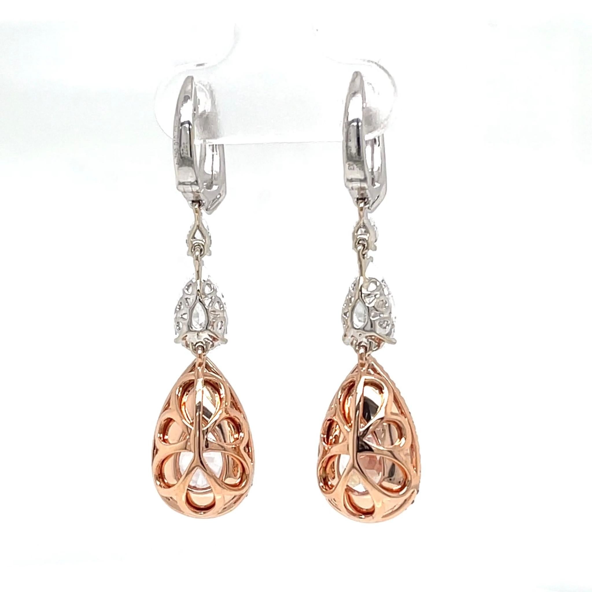 Orecchini a goccia con diamante rosa chiaro naturale da 10 carati, certificati GIA in oro 18 carati In condizioni Nuovo in vendita a New York, NY