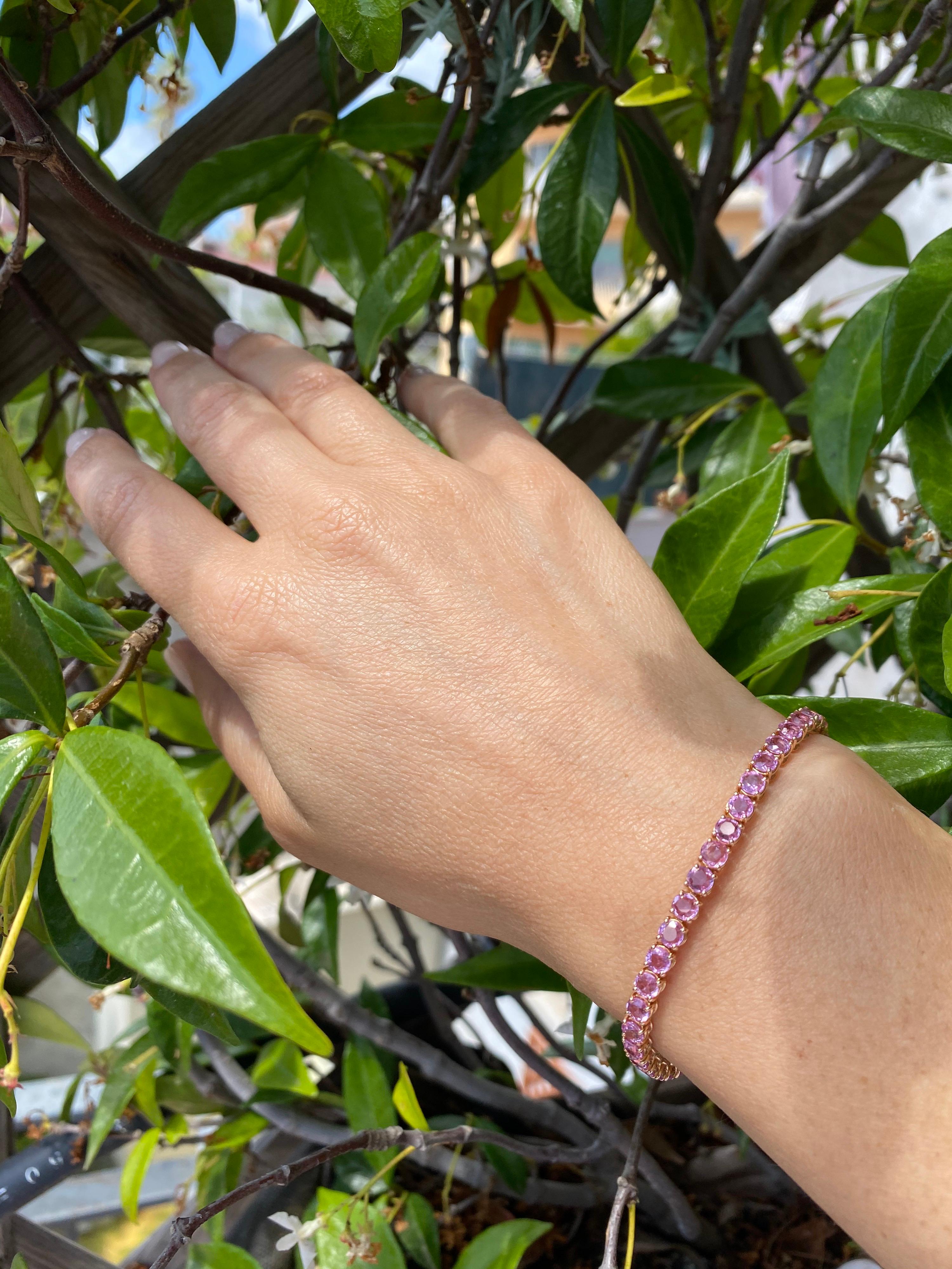 Bracelet tennis en or rose et saphir rose naturel de 10 carats en vente 8