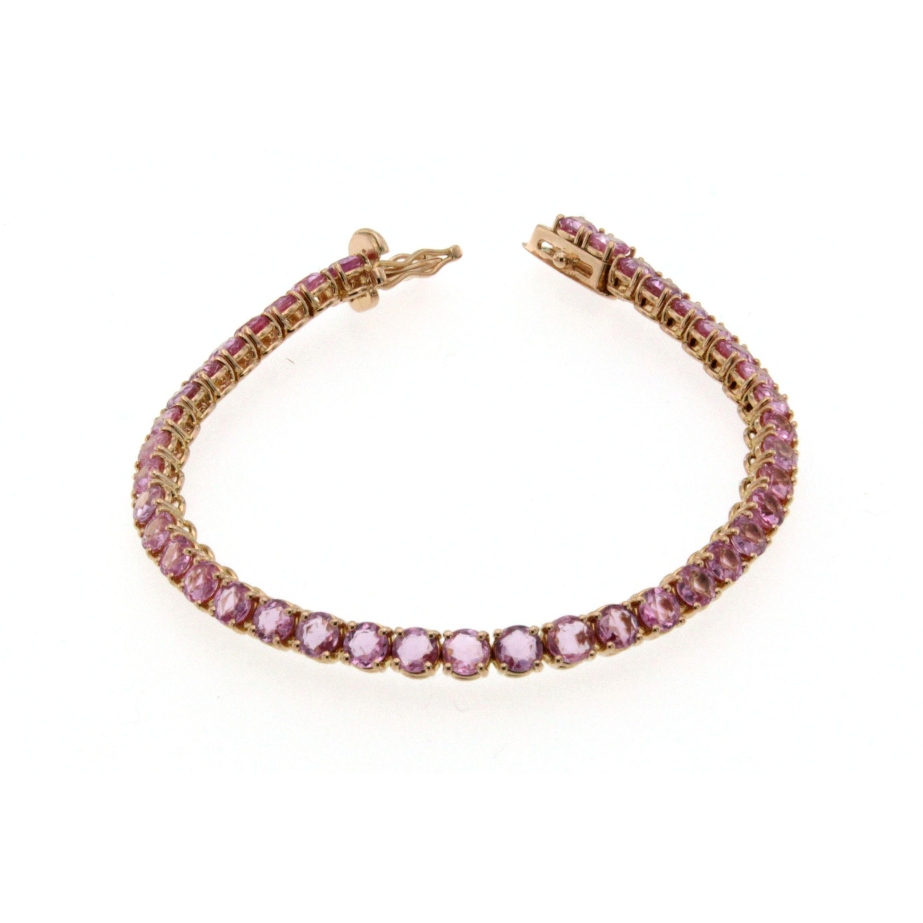 Taille ronde Bracelet tennis en or rose et saphir rose naturel de 10 carats en vente