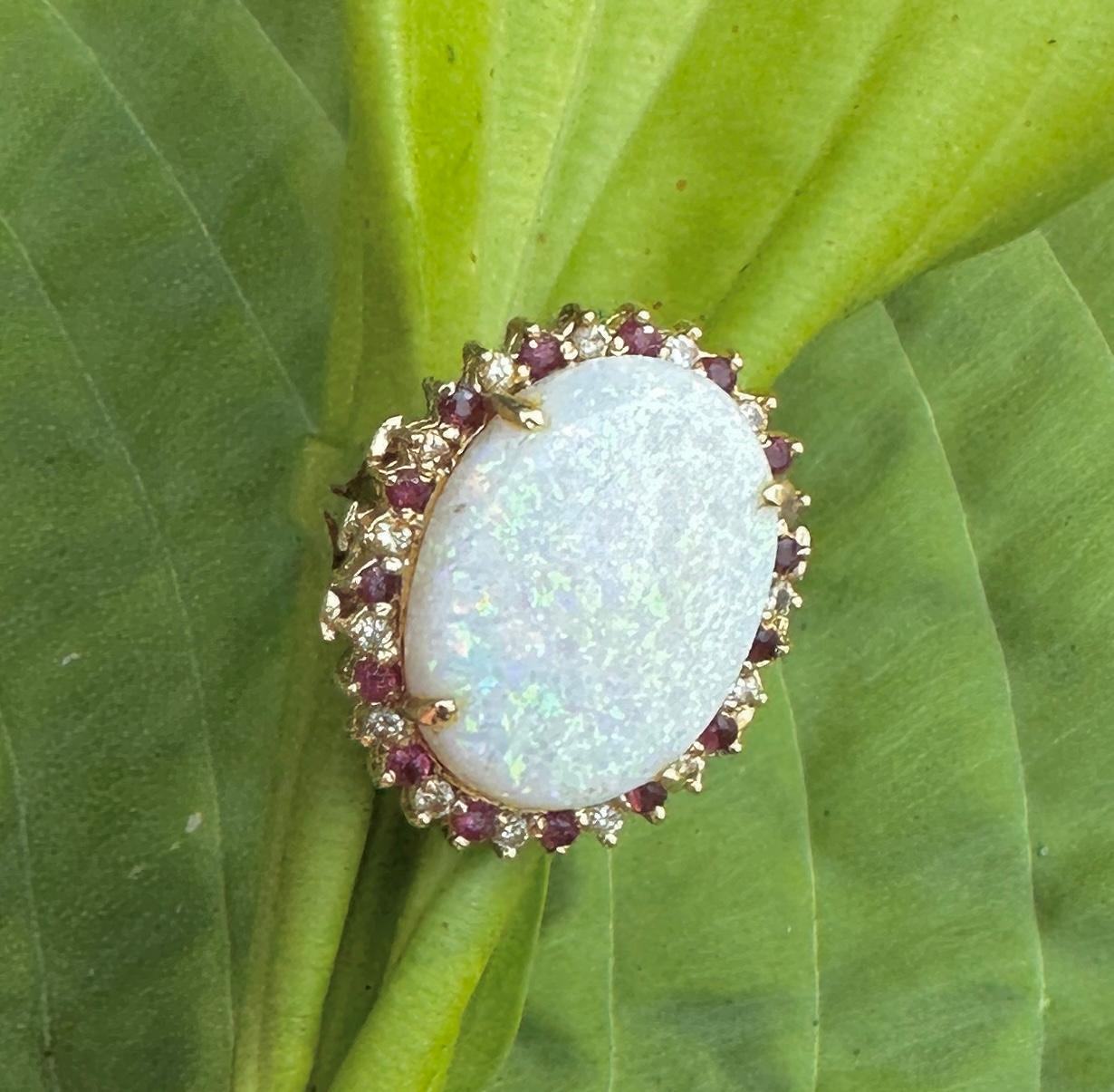 10 Carat Opal Ruby Diamond Cocktail Ring 14 Karat Gold Retro Hollywood Regency In Excellent Condition For Sale In New York, NY