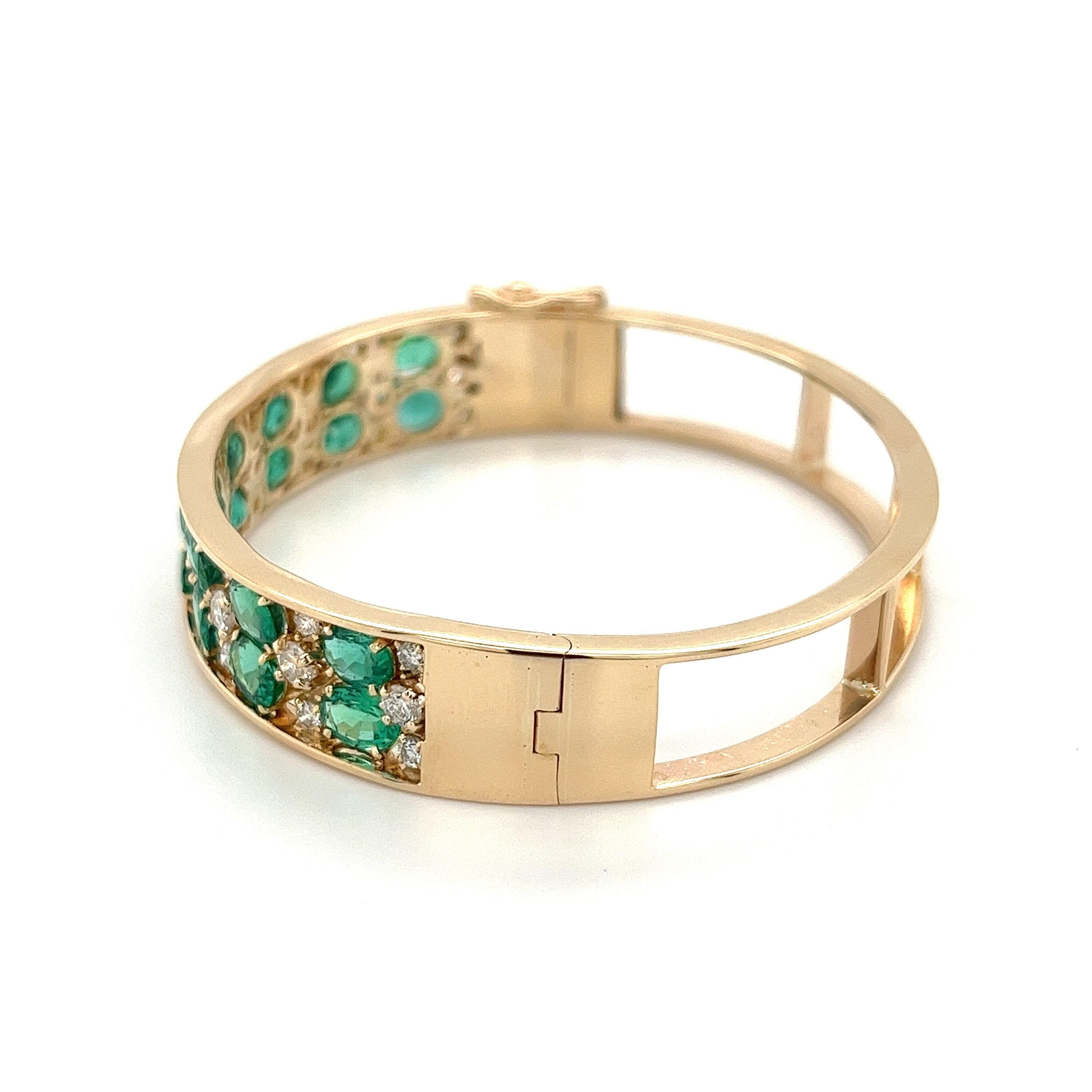10 Karat Ovalschliff natürlicher Smaragd 2-reihiger Gold-Armreif im Käfigstil in 14k Gold (Art déco) im Angebot