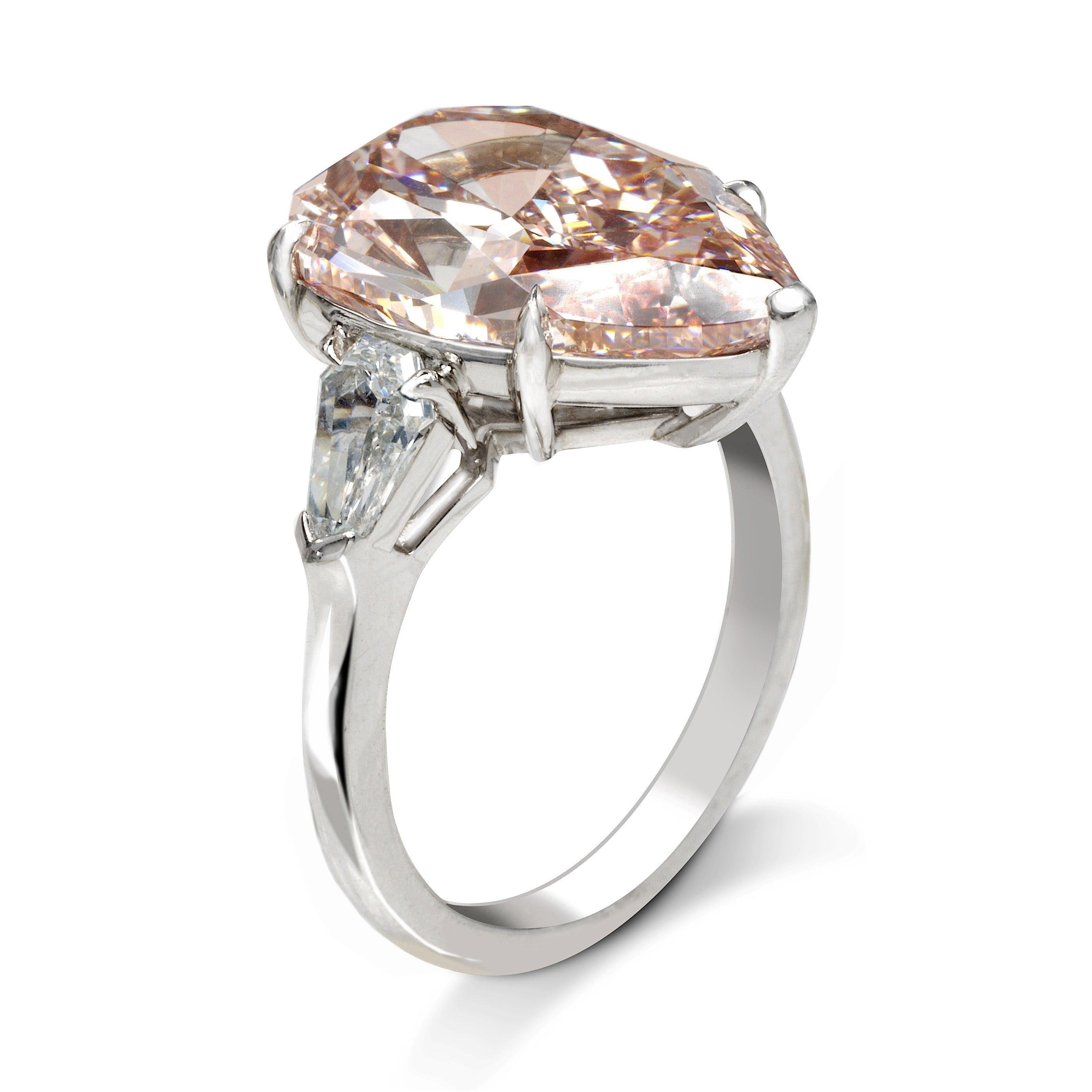 Pear Cut 10 Carat Pear Shape Diamond Engagement Ring GIA Certified FIPP VVS2 For Sale