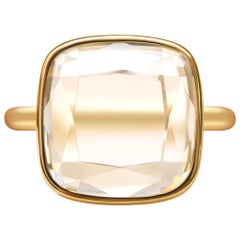 10 Carat Rock Crystal 14 Karat Yellow Gold Casual Ring
