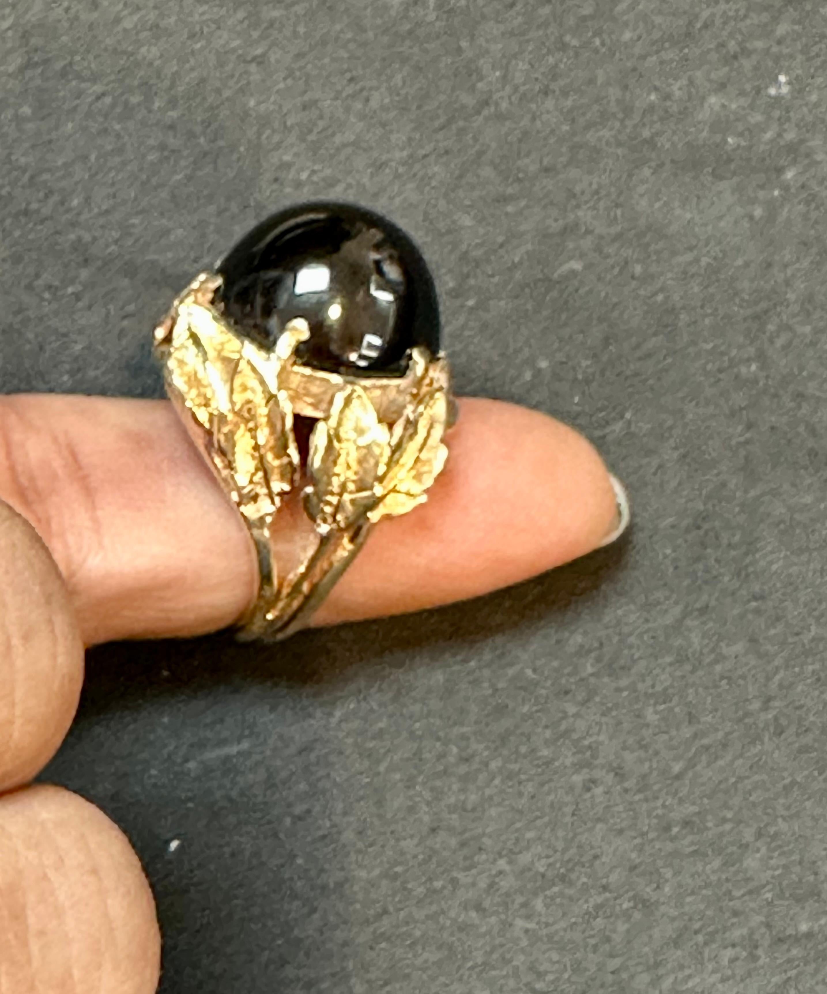 10 Carat Round Black Onyx Unisex Ring 14 Karat Yellow Gold Size 5.75 For Sale 5