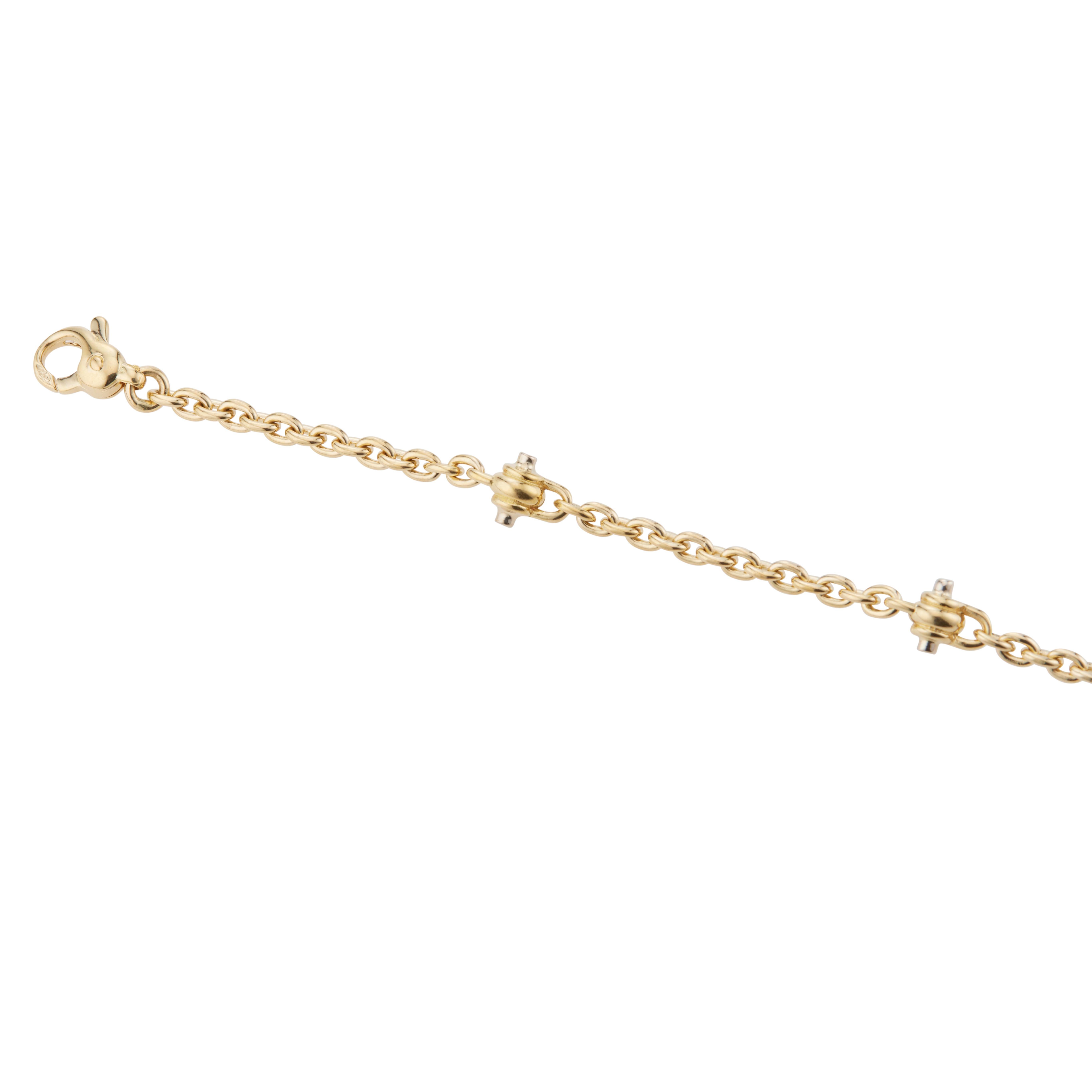 Bracelet à maillons en forme de cœur en or jaune avec saphir de 0,10 carat Excellent état - En vente à Stamford, CT