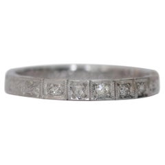 Used .10 Carat Total Weight Diamond White Gold Wedding Band