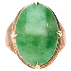 10 Carat Vintage Natural Jadeite Jade in Carved 18K Gold Oval Ring