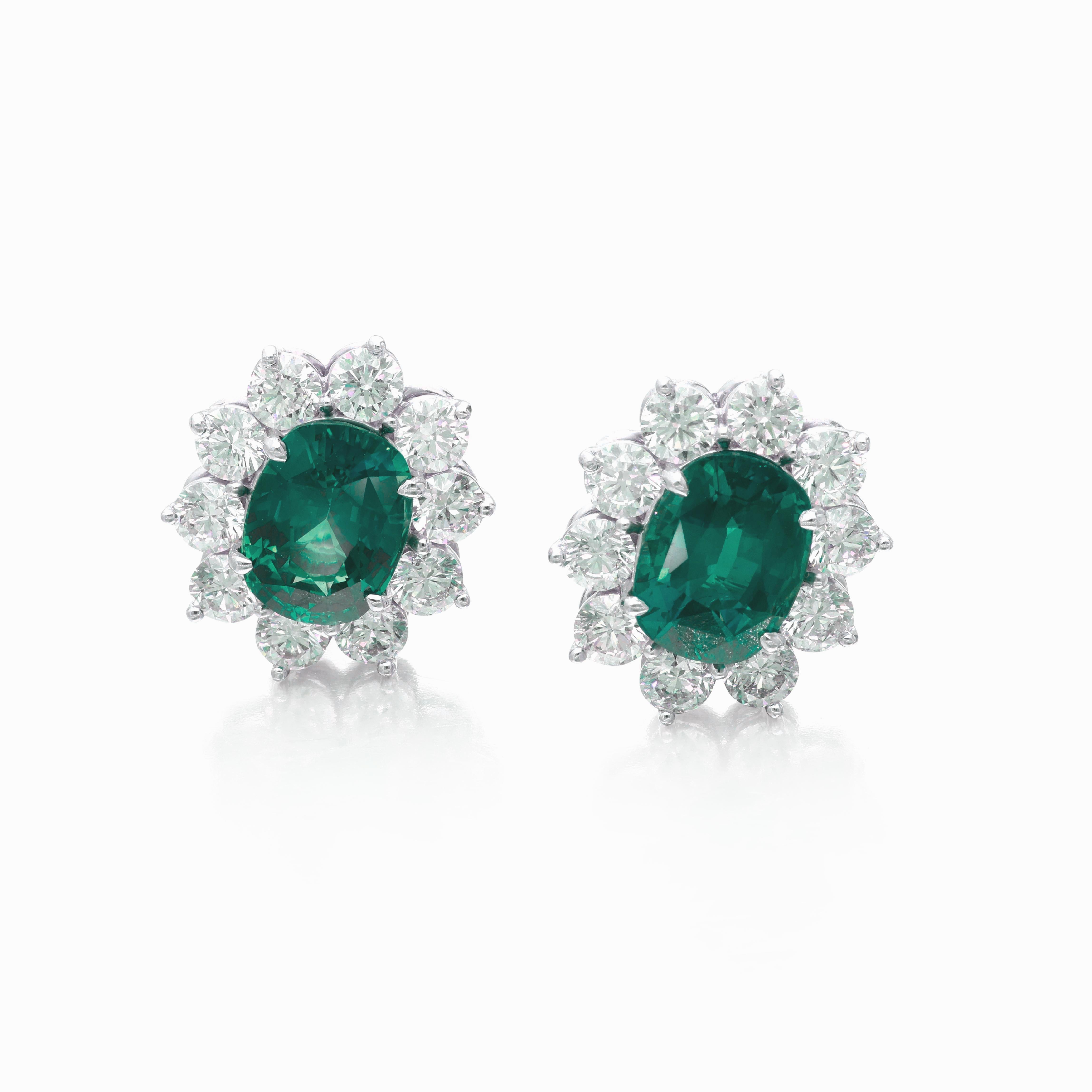 Modern 10  Carat VIVID Green Emeralds Diamond Earrings For Sale