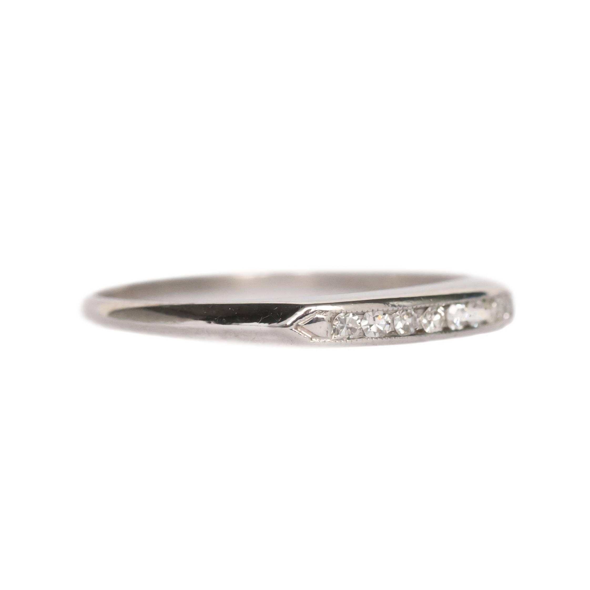 1920s Art Deco .10 Carat, Total Weight Diamond Platinum Wedding Band In Excellent Condition In Atlanta, GA