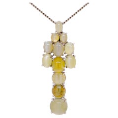 10 Carats Cats Eye Lucky Pendant 18K