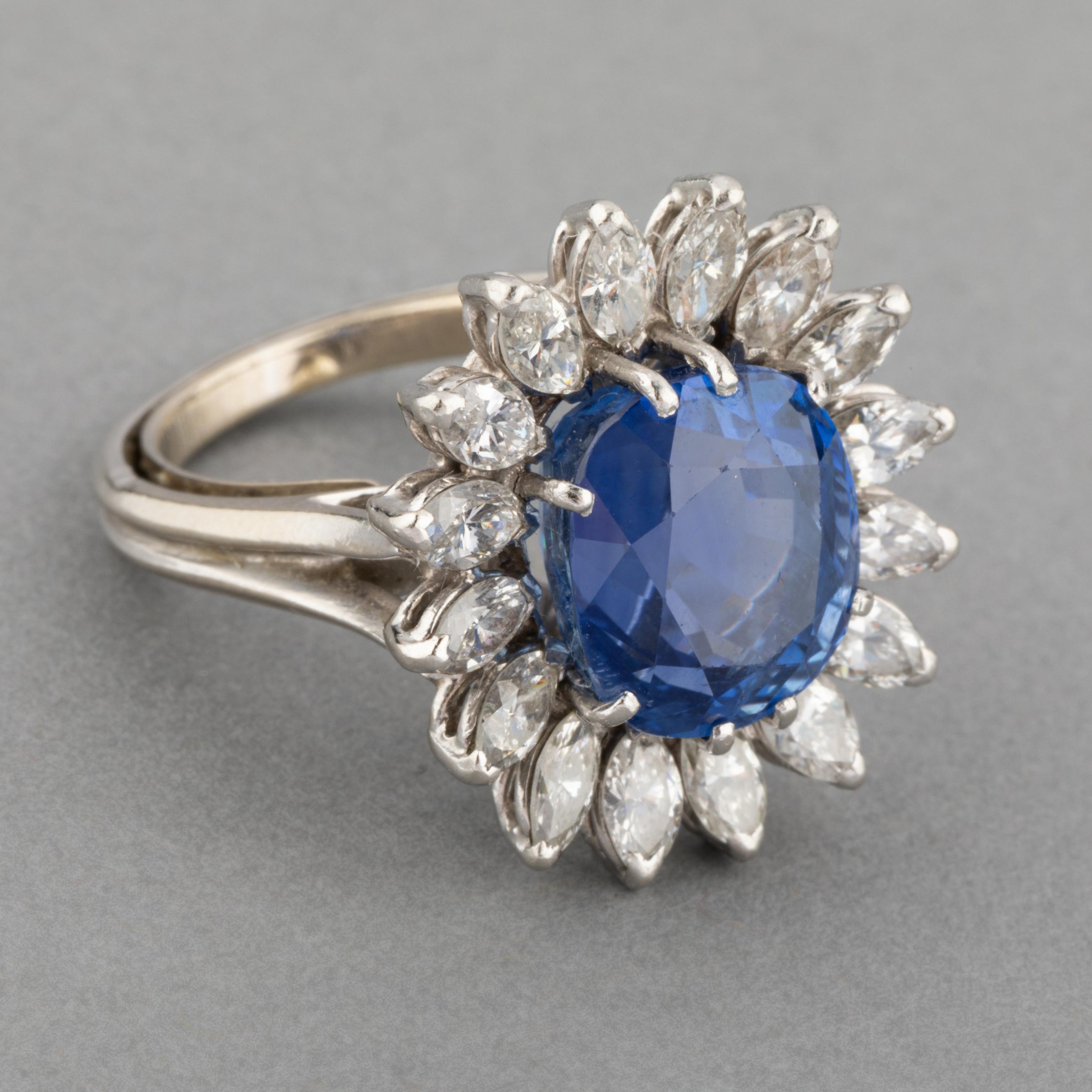 10 Carats Ceylan Sapphire and Diamonds Vintage Ring In Good Condition For Sale In Saint-Ouen, FR