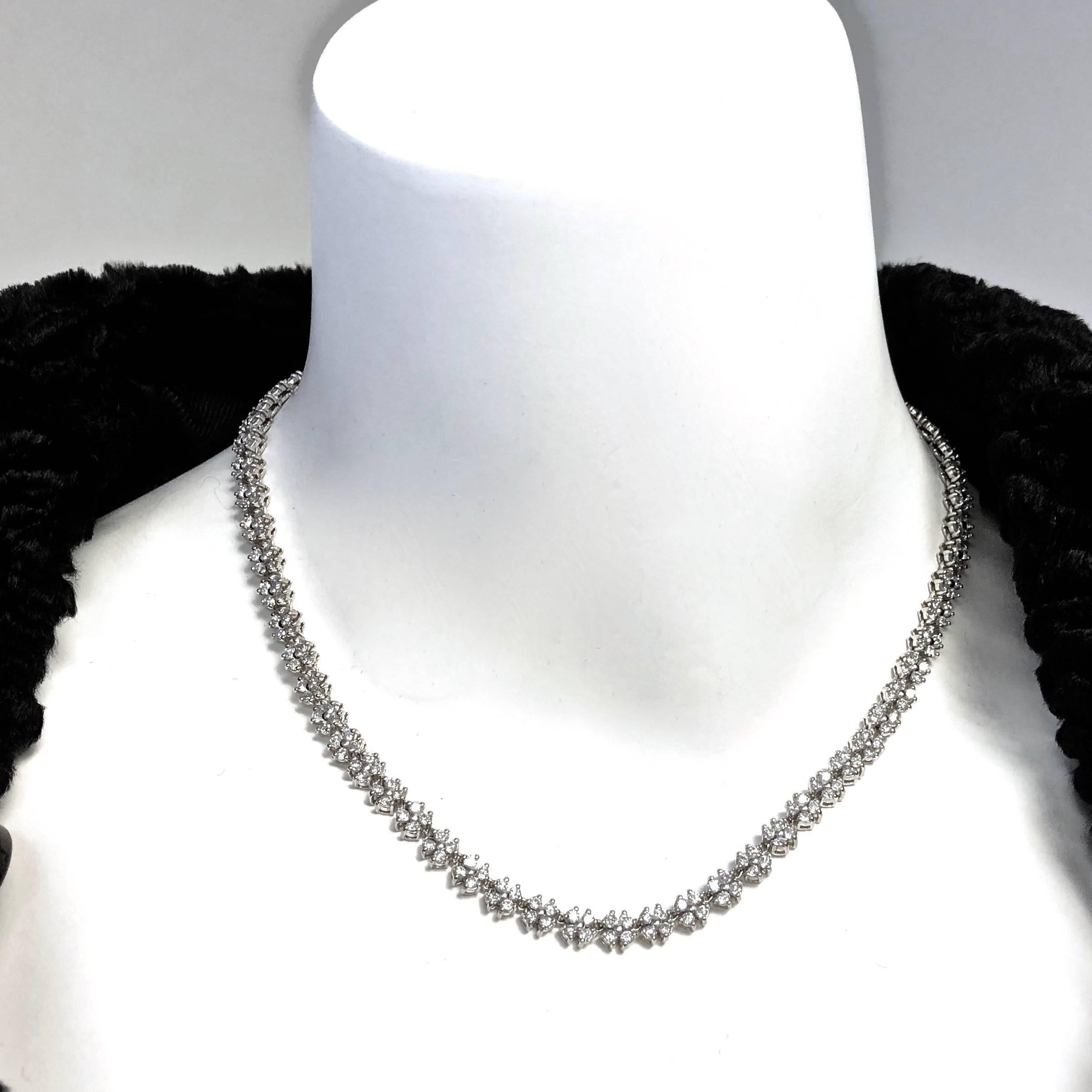 10 Carat of Diamonds Platinum Necklace In Excellent Condition In Agoura Hills, CA