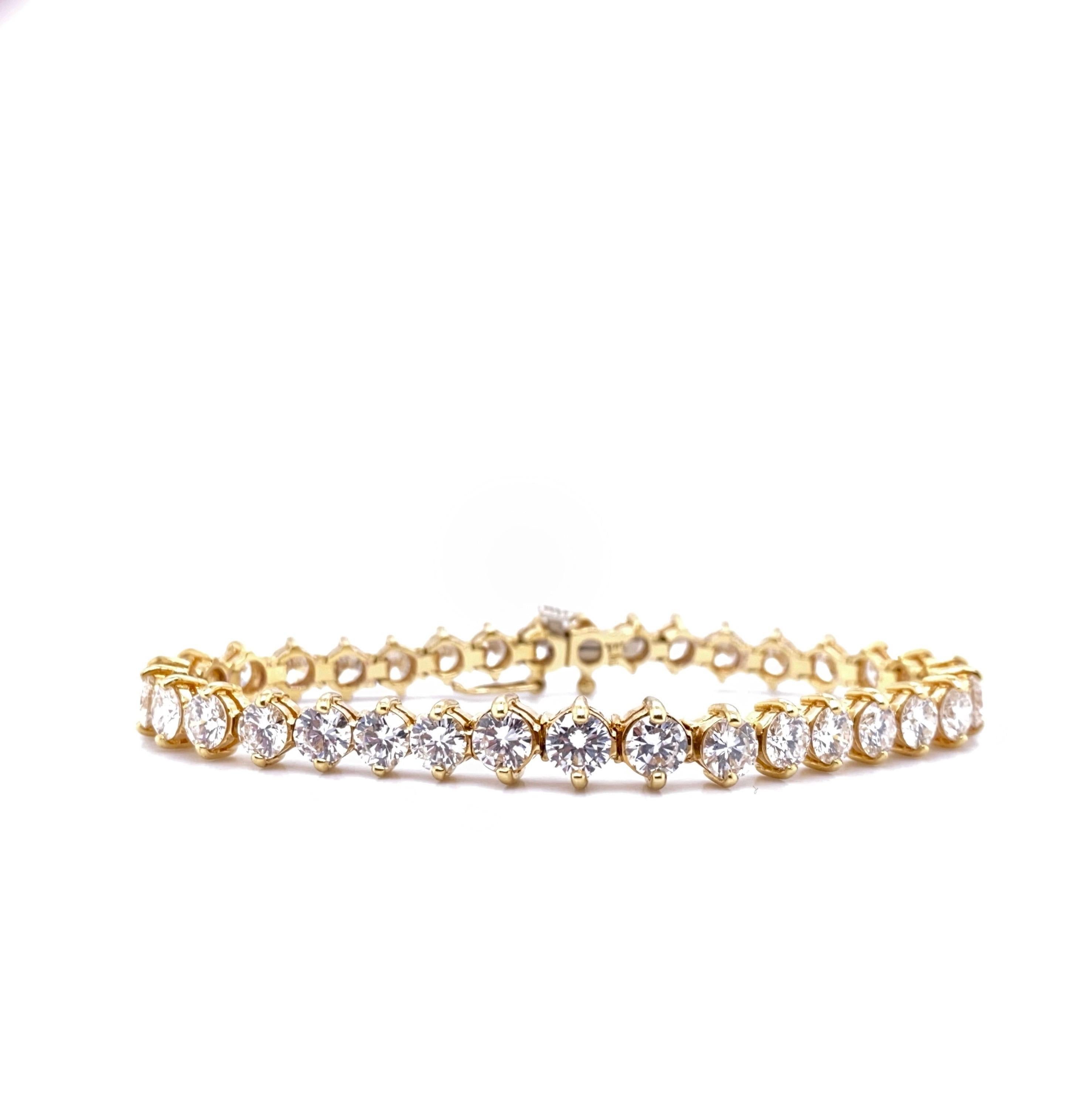 Women's or Men's 10 Carat Round Cut Diamond Gold Tennis Bracelet For Sale