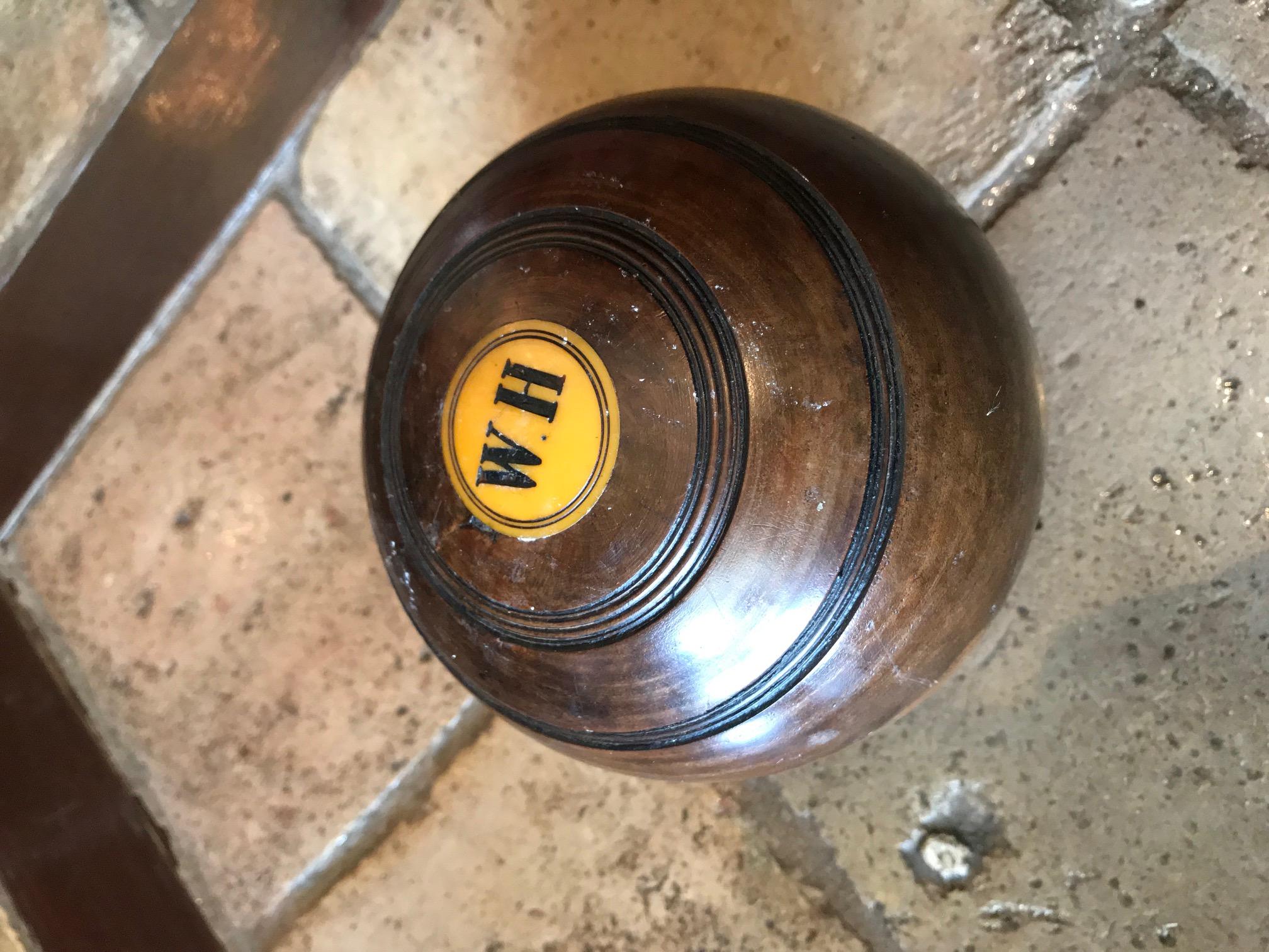 10 Alfombras de Bolos sobre Hierba Bolas de Madera y Piedra Talladas a Mano Idea de Regalo de Oficina Antiguo siglo XIX en venta