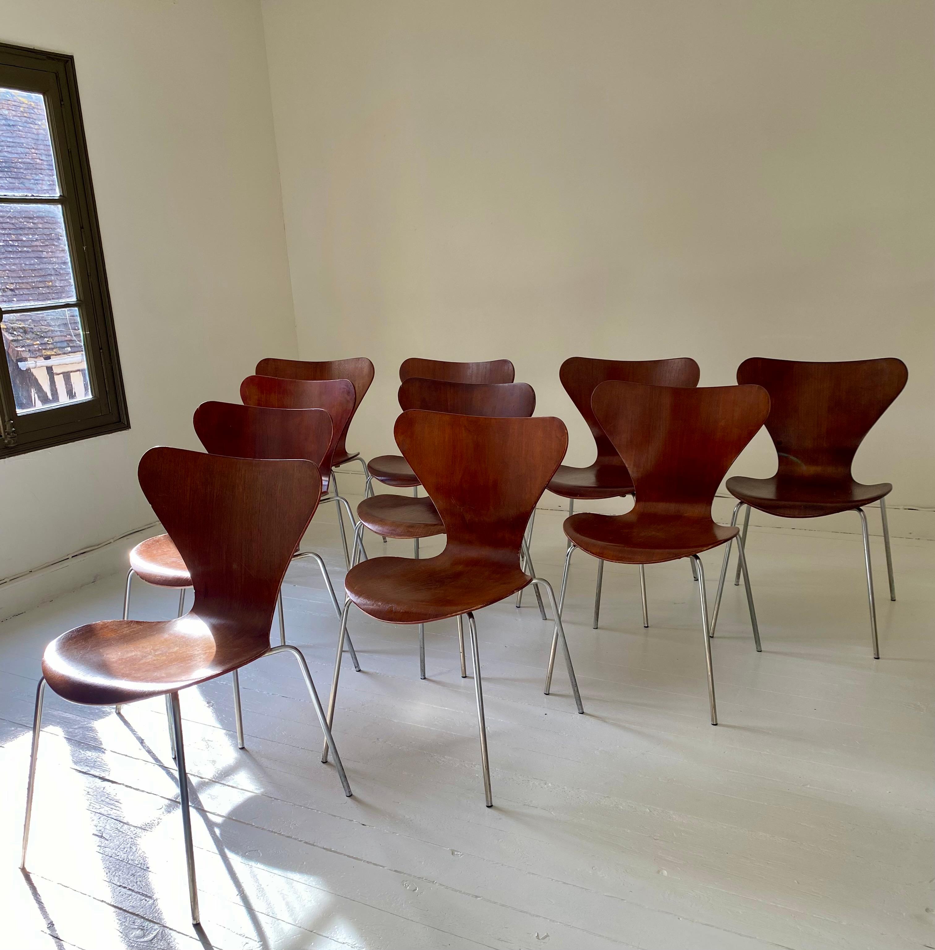 10 chaises Arne Jacobsen série 7 In Good Condition In LIVAROT-PAYS-D’AUGE, FR