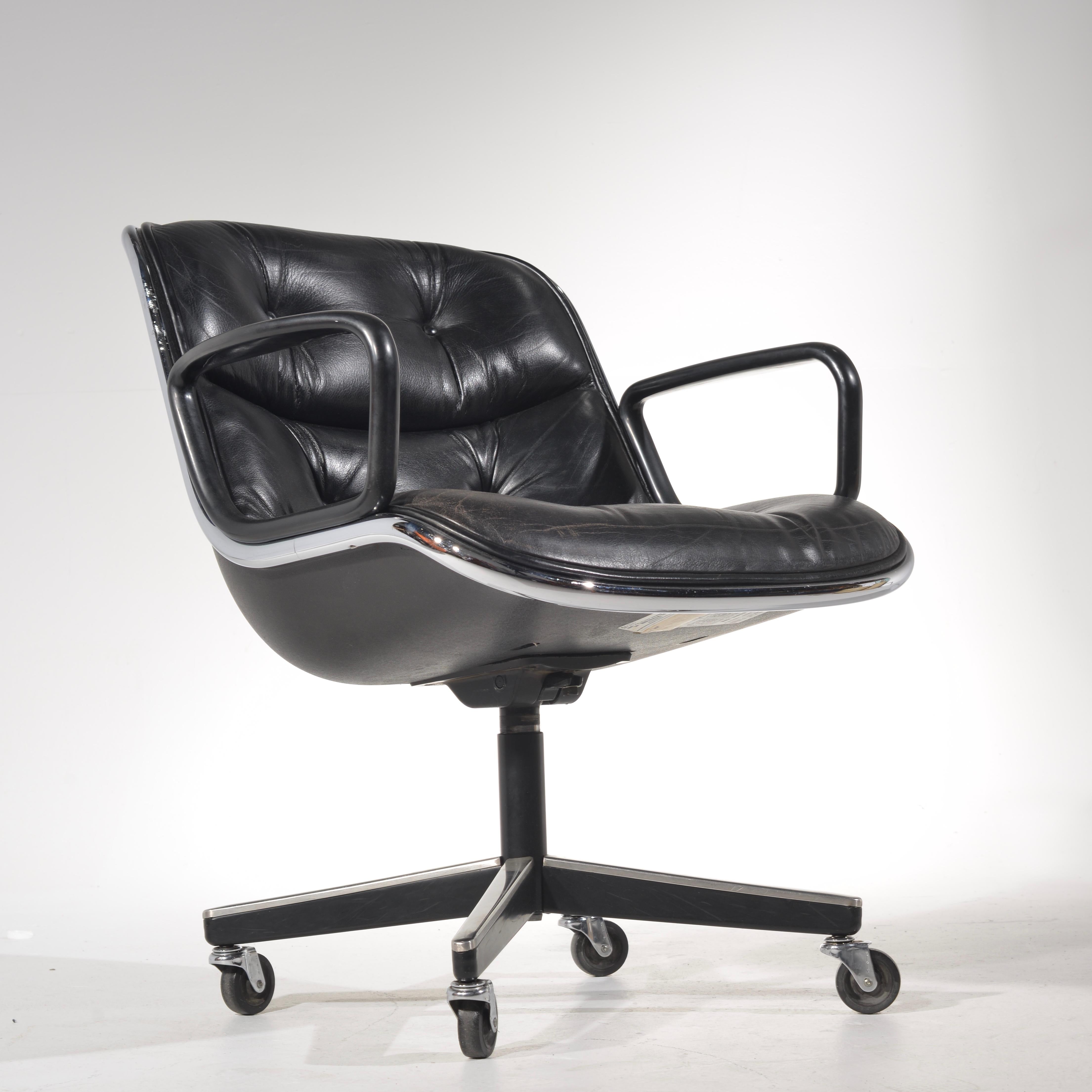 Lot de 10 chaises de bureau vintage Charles Pollock pour Knoll. La chaise de bureau ergonomique par excellence, conçue par l'apprenti de George Nelson, Charles Pollock. Vendu séparément.