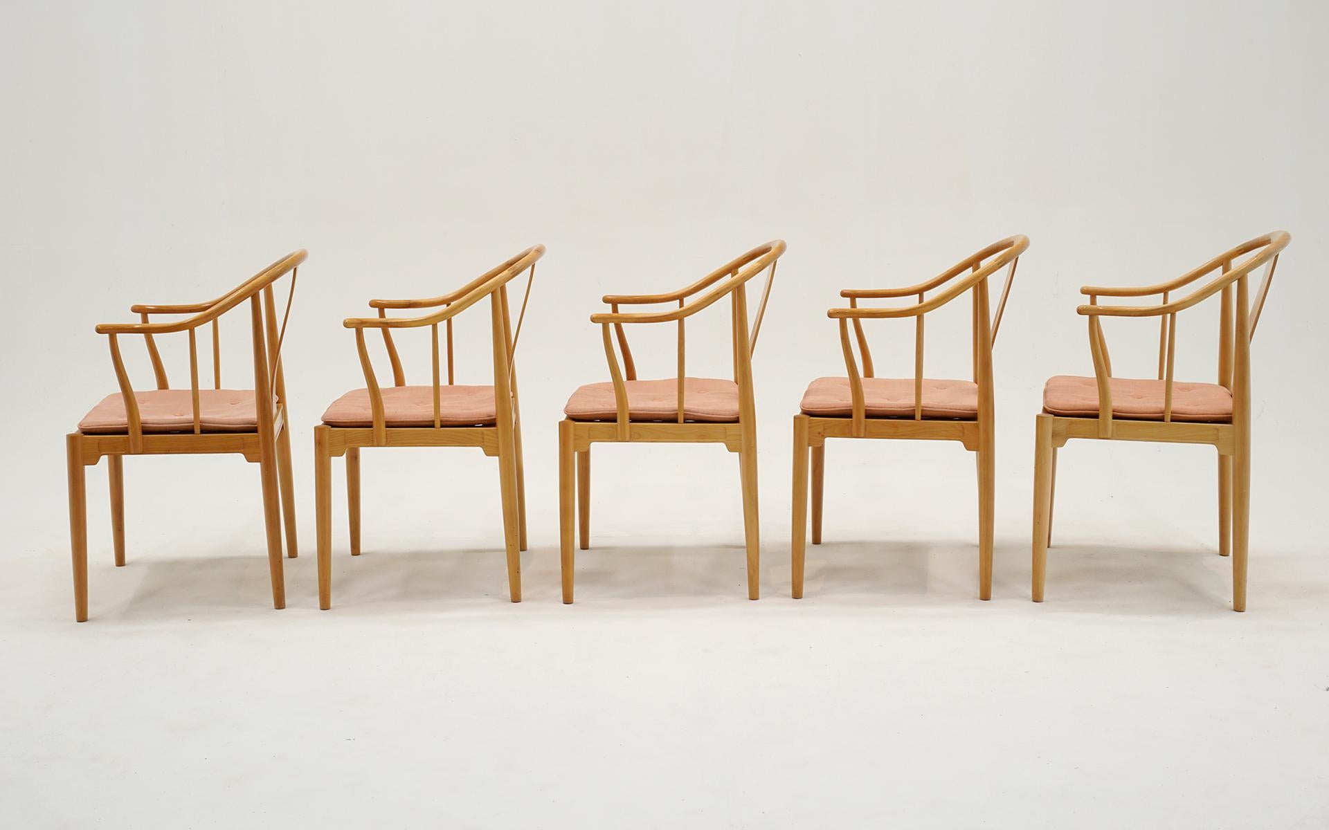 Fin du 20e siècle 10 chaises de salle à manger chinoises de Hans Wagner. Production de 1982. Très peu utilisé. Signé. en vente