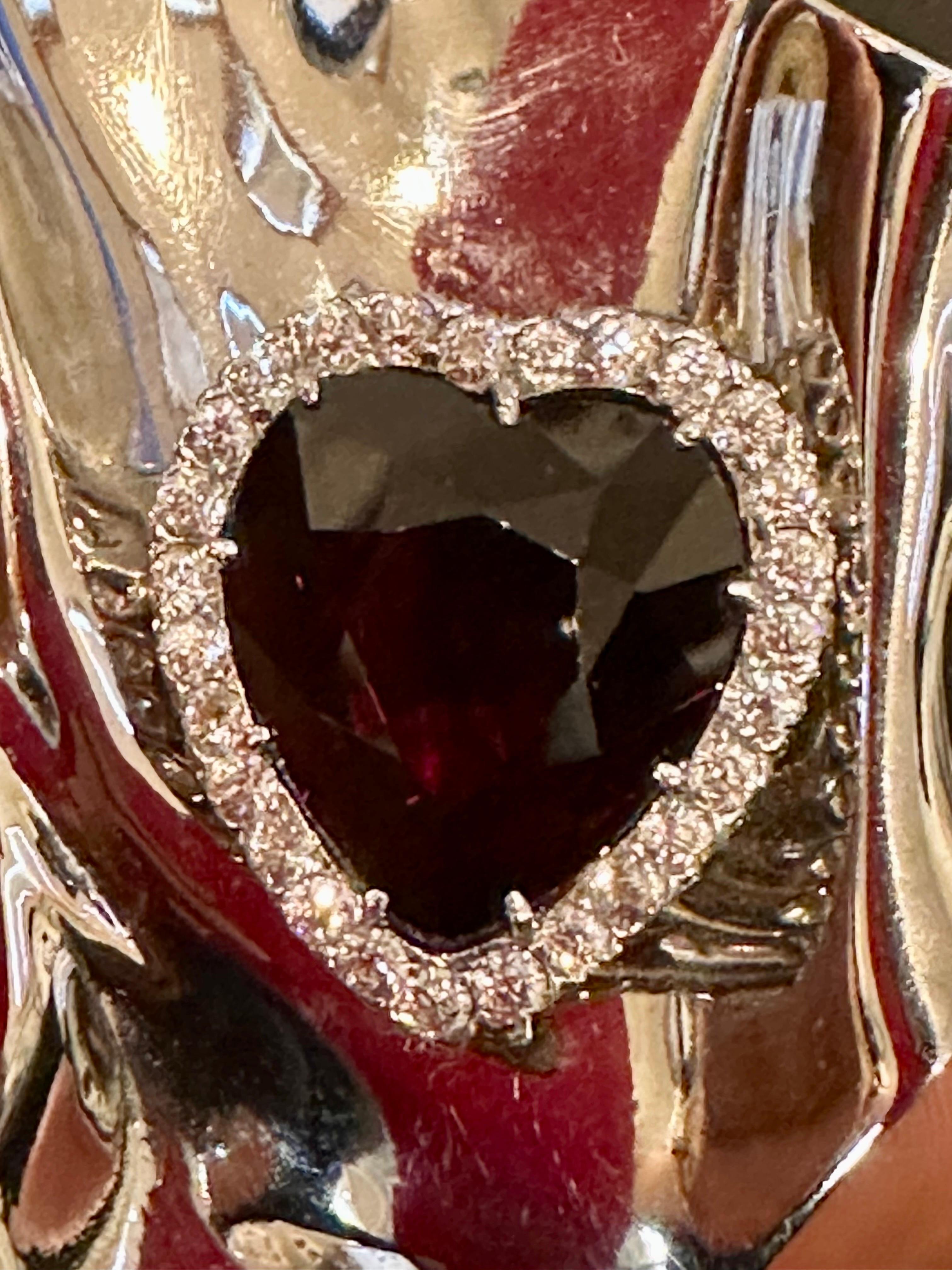 Pendentif / épingle 10ct grenat en forme de coeur et 1.5ct diamant en or blanc 14kt 35gm en vente 5