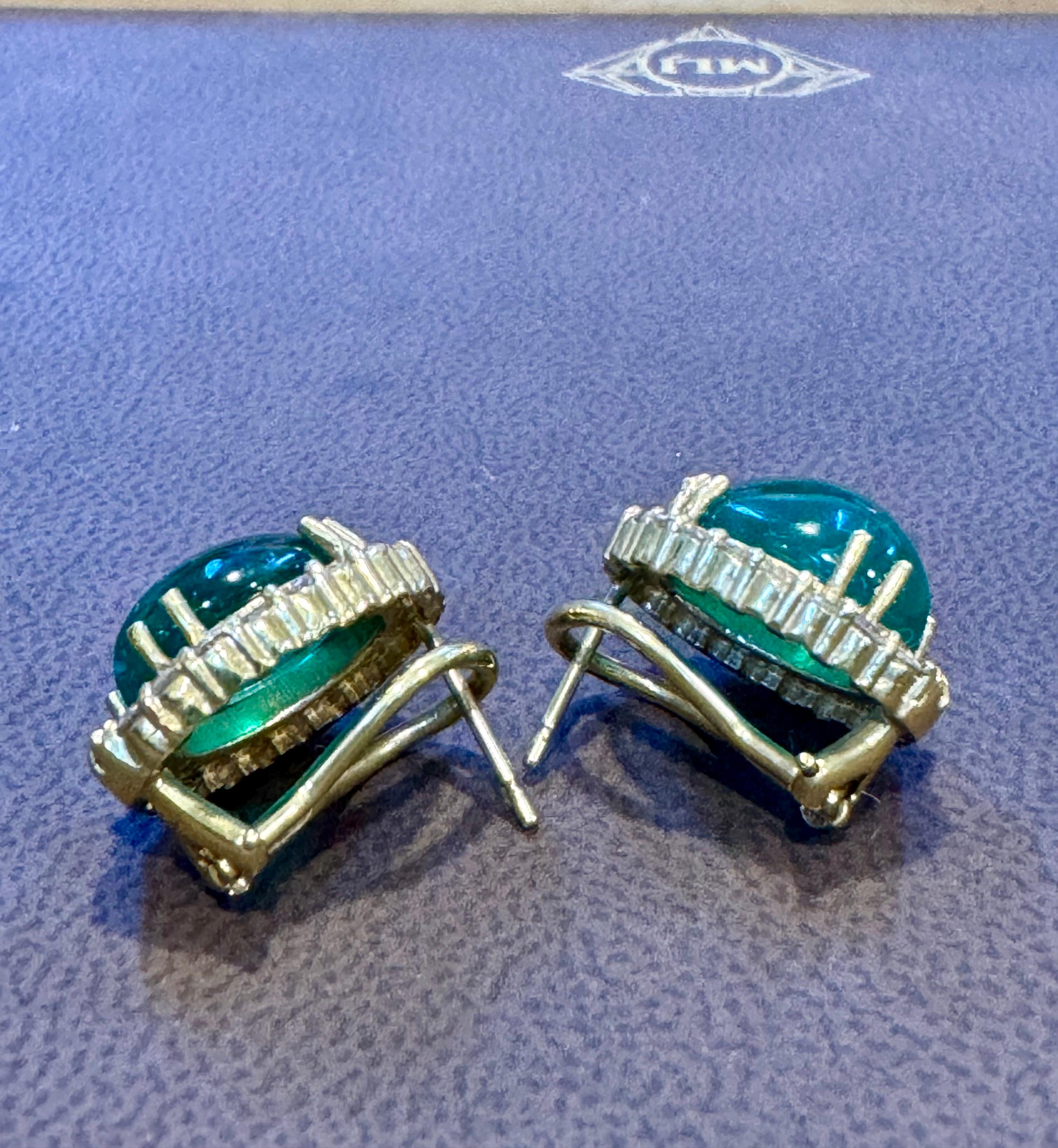 10 Ct Natural Emerald Zambian Cabochon & 2 Ct Diamond Stud Earring 14 KY Gold In Excellent Condition For Sale In New York, NY