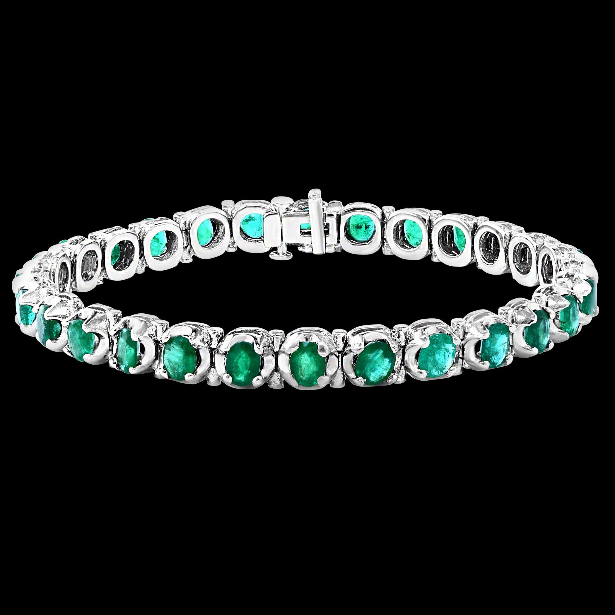 Women's  10 Ct Natural Oval Brazilian Emerald  Tennis Bracelet in Platinum , 7.5 Inches For Sale