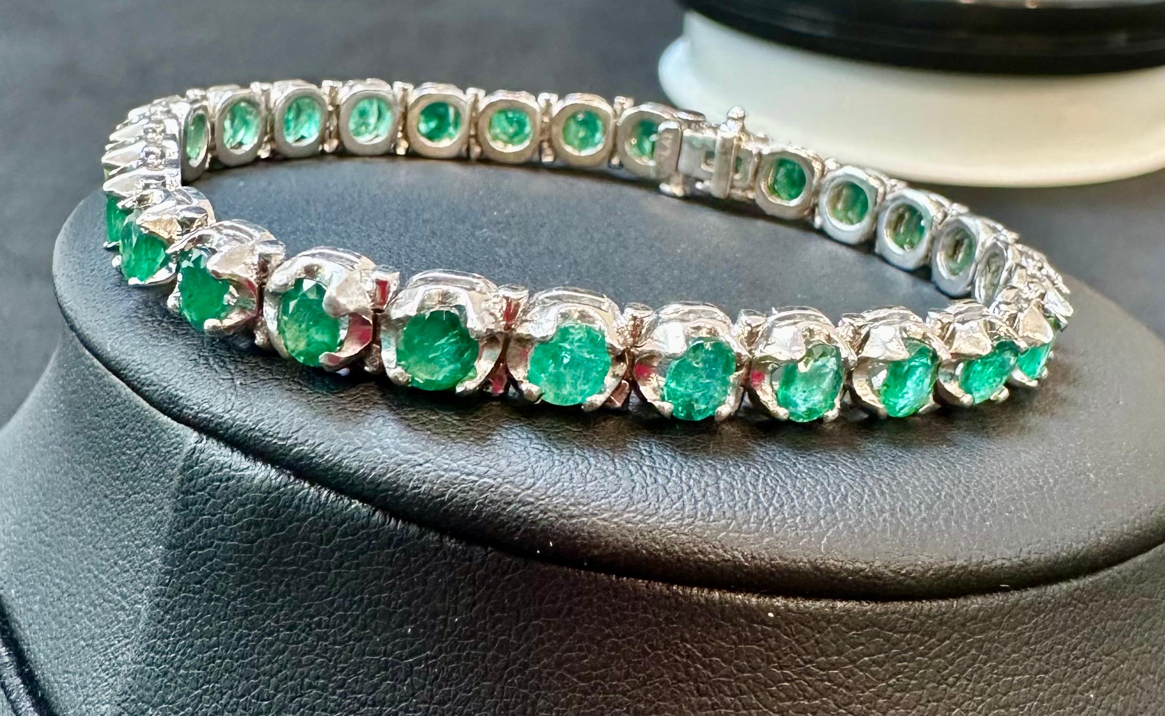  10 Ct Natural Oval Brazilian Emerald  Tennis Bracelet in Platinum , 7.5 Inches For Sale 1