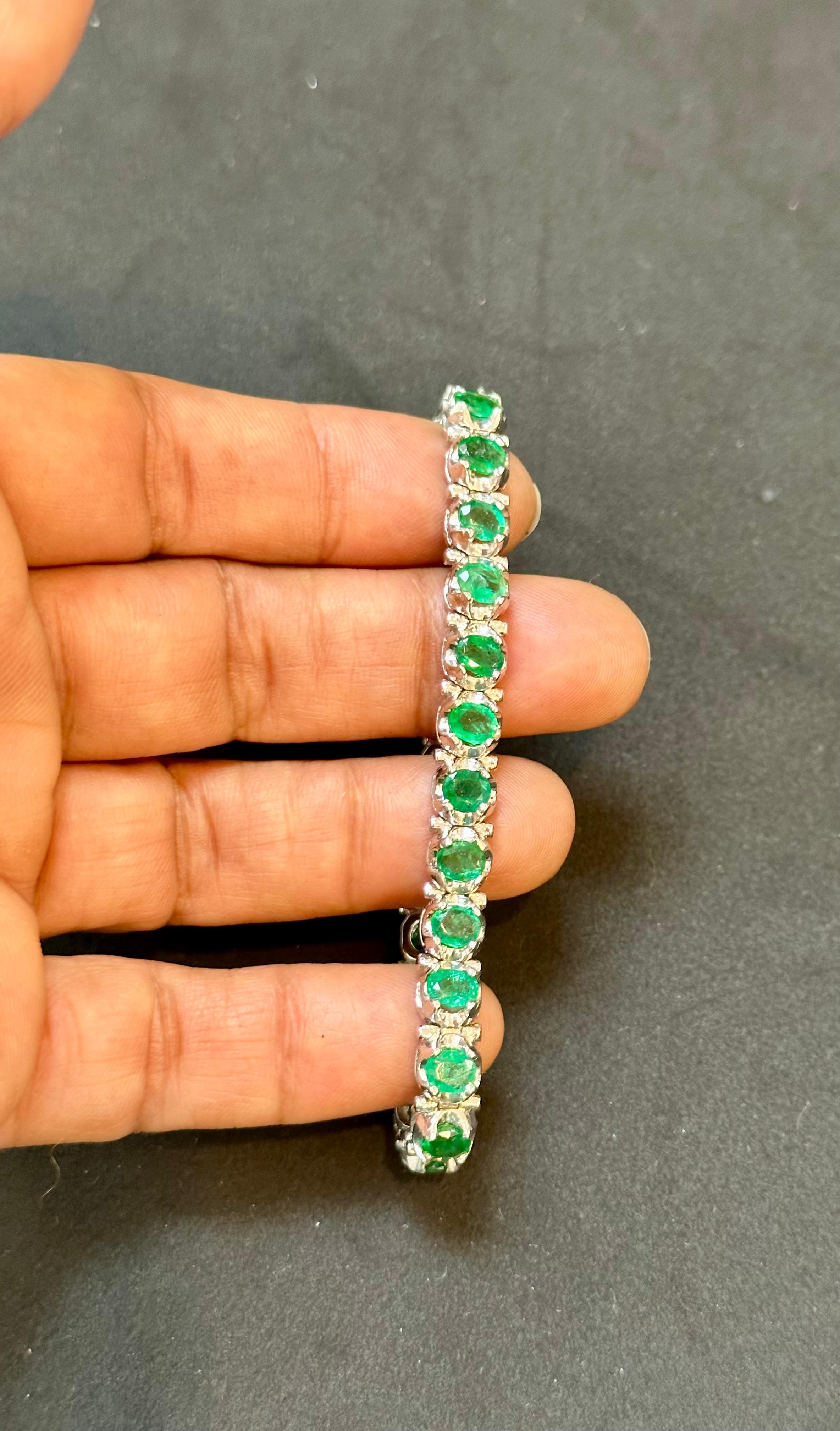  10 Ct Natural Oval Brazilian Emerald  Tennis Bracelet in Platinum , 7.5 Inches For Sale 2