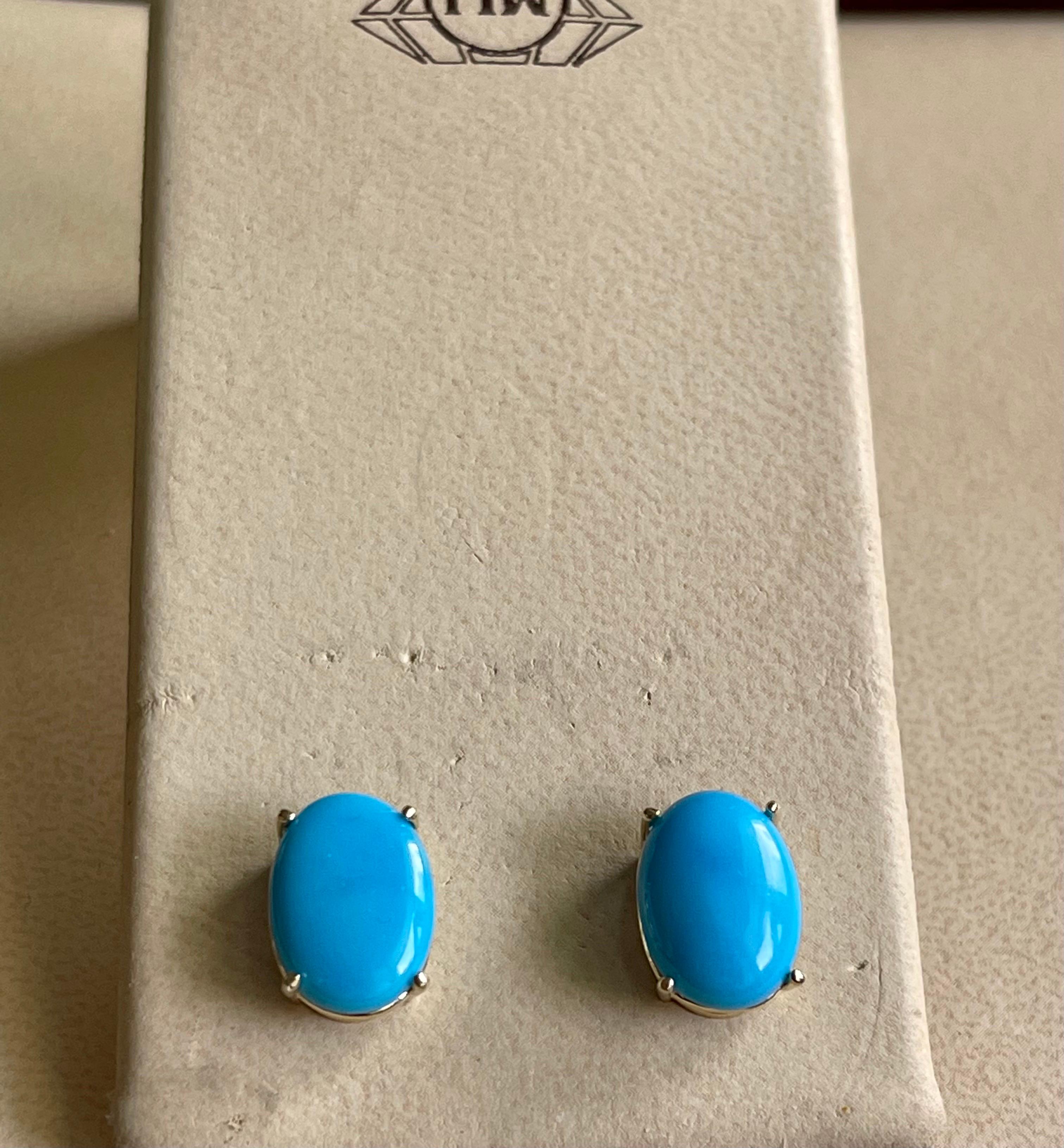 10 Ct Oval Natural Sleeping Beauty Turquoise Stud Earrings 14 K Yellow Gold In Excellent Condition For Sale In New York, NY