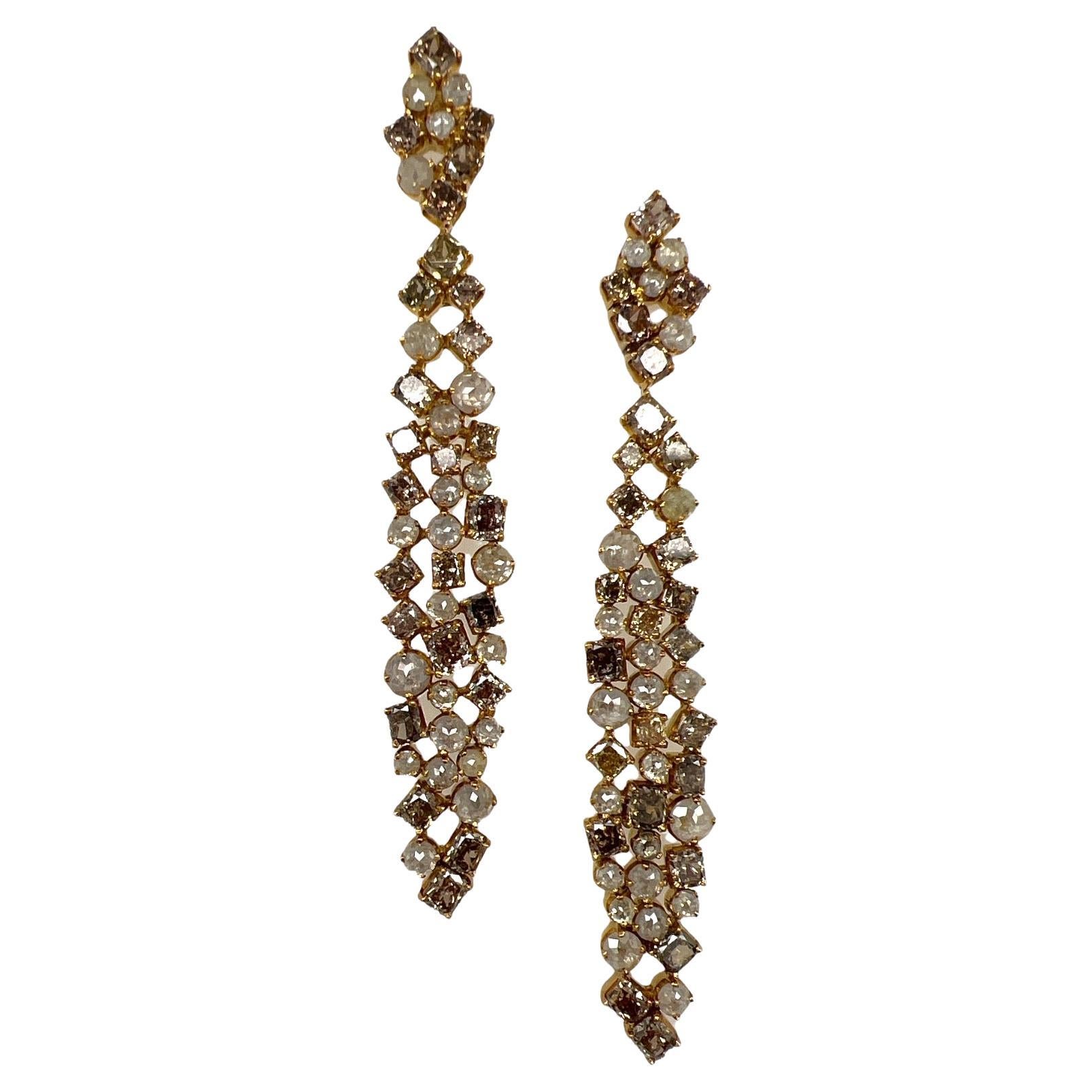 10 Ctw White & Champagne Diamond 18 Karat Yellow Gold Drop Dangle Earrings For Sale