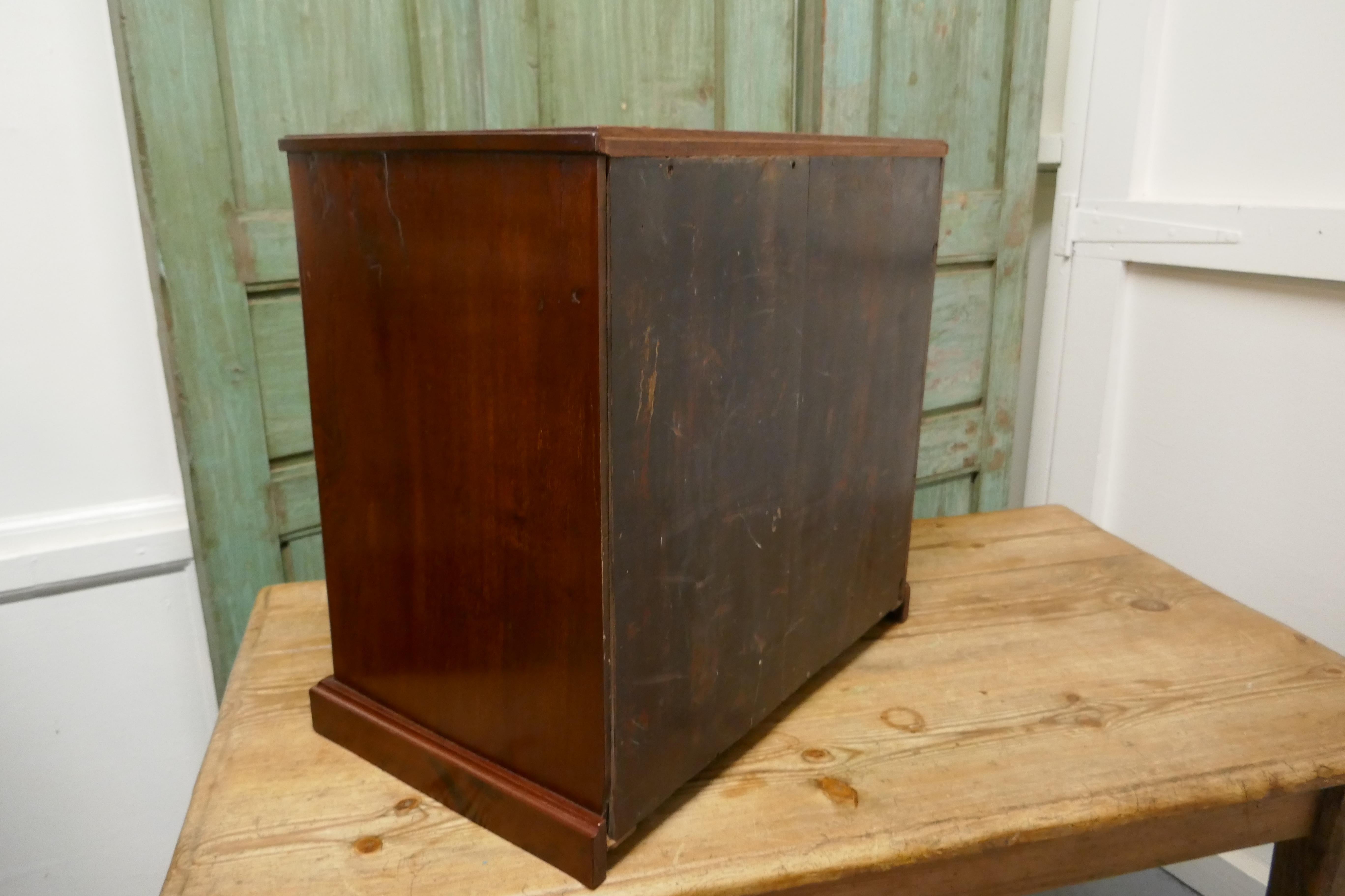 10-Drawer Mahogany Collectors Filing Cabinet In Good Condition In Chillerton, Isle of Wight