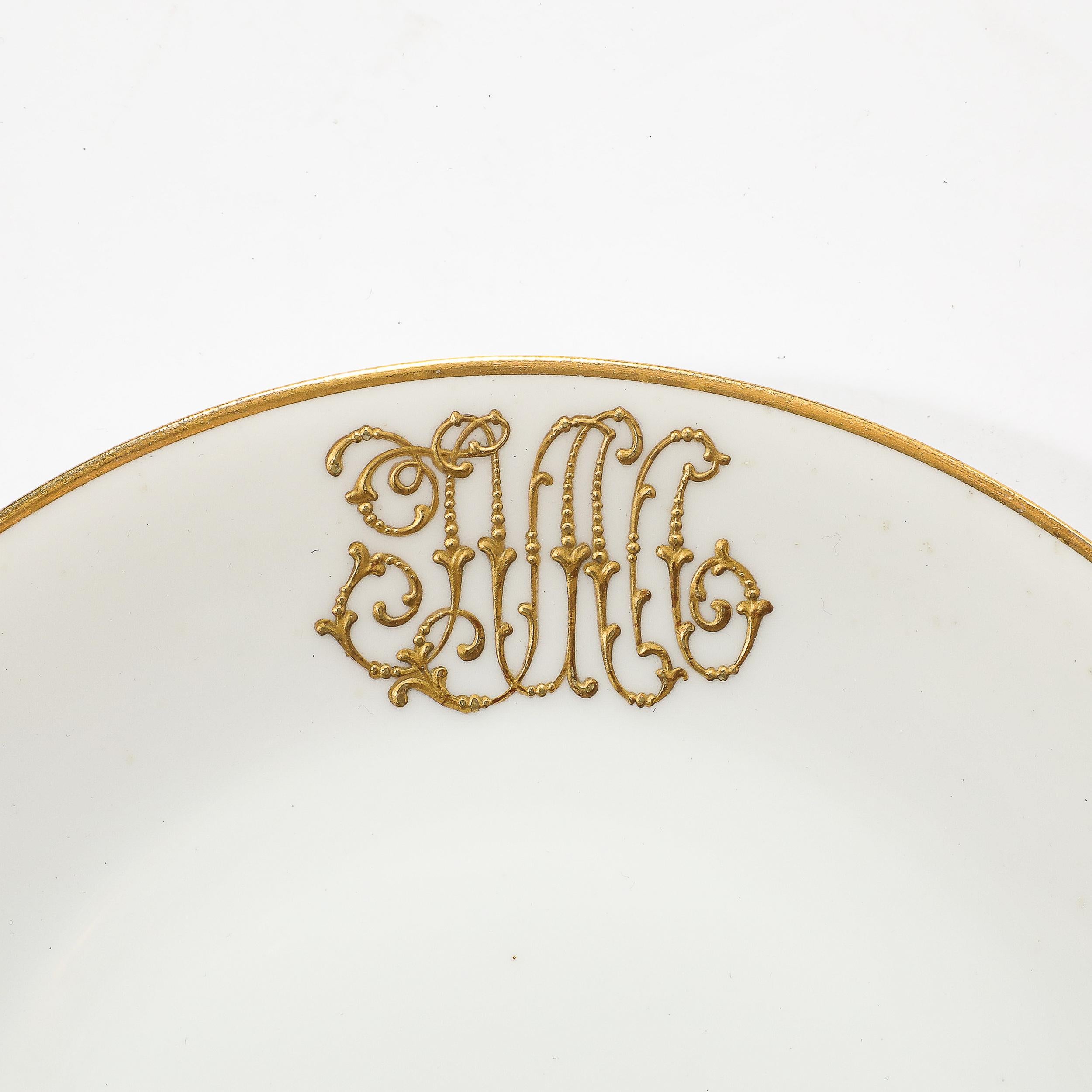 10 Edwardian  Assiettes de déjeuner en porcelaine dorée avec monogramme signées Delinieres & Co. Bon état - En vente à New York, NY