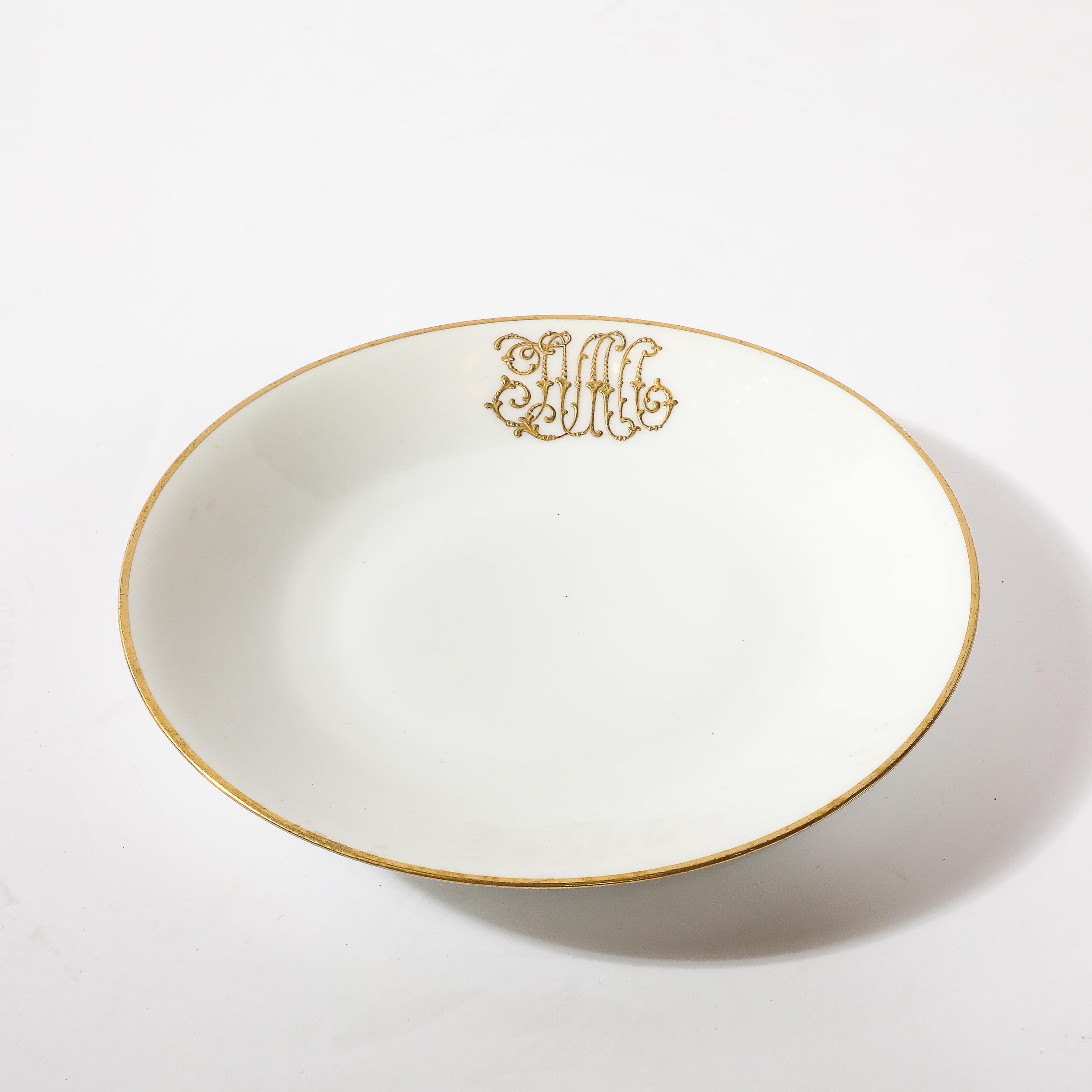 Porcelaine 10 Edwardian  Assiettes de déjeuner en porcelaine dorée avec monogramme signées Delinieres & Co. en vente