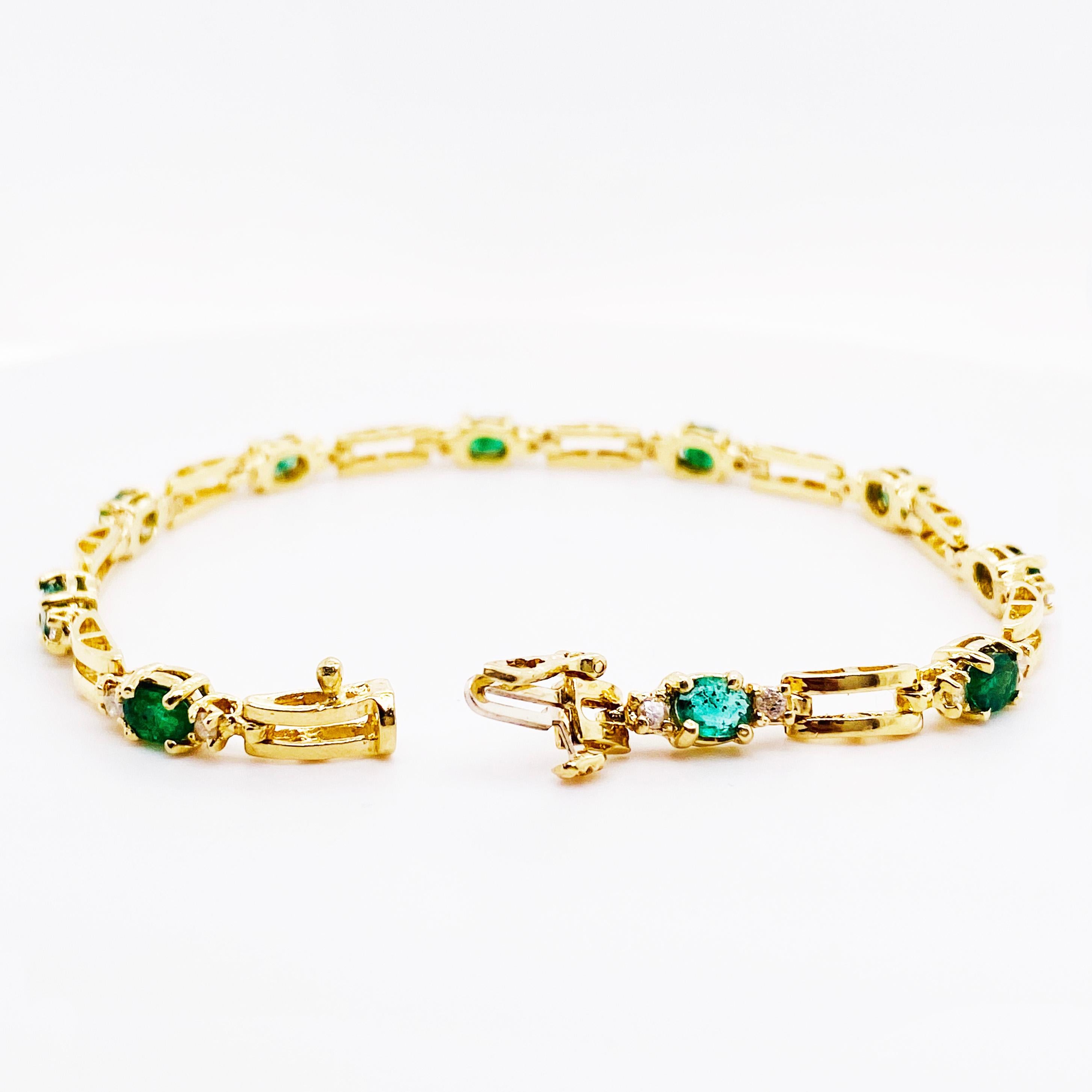10 Emeralds flanked by a diamond on either side tennis bracelet. The bracelet is very elegant and stylish and looks good on any wrist.  The bracelet is seven inches long and has a hidden box clasp with a safety latch.  The details are as