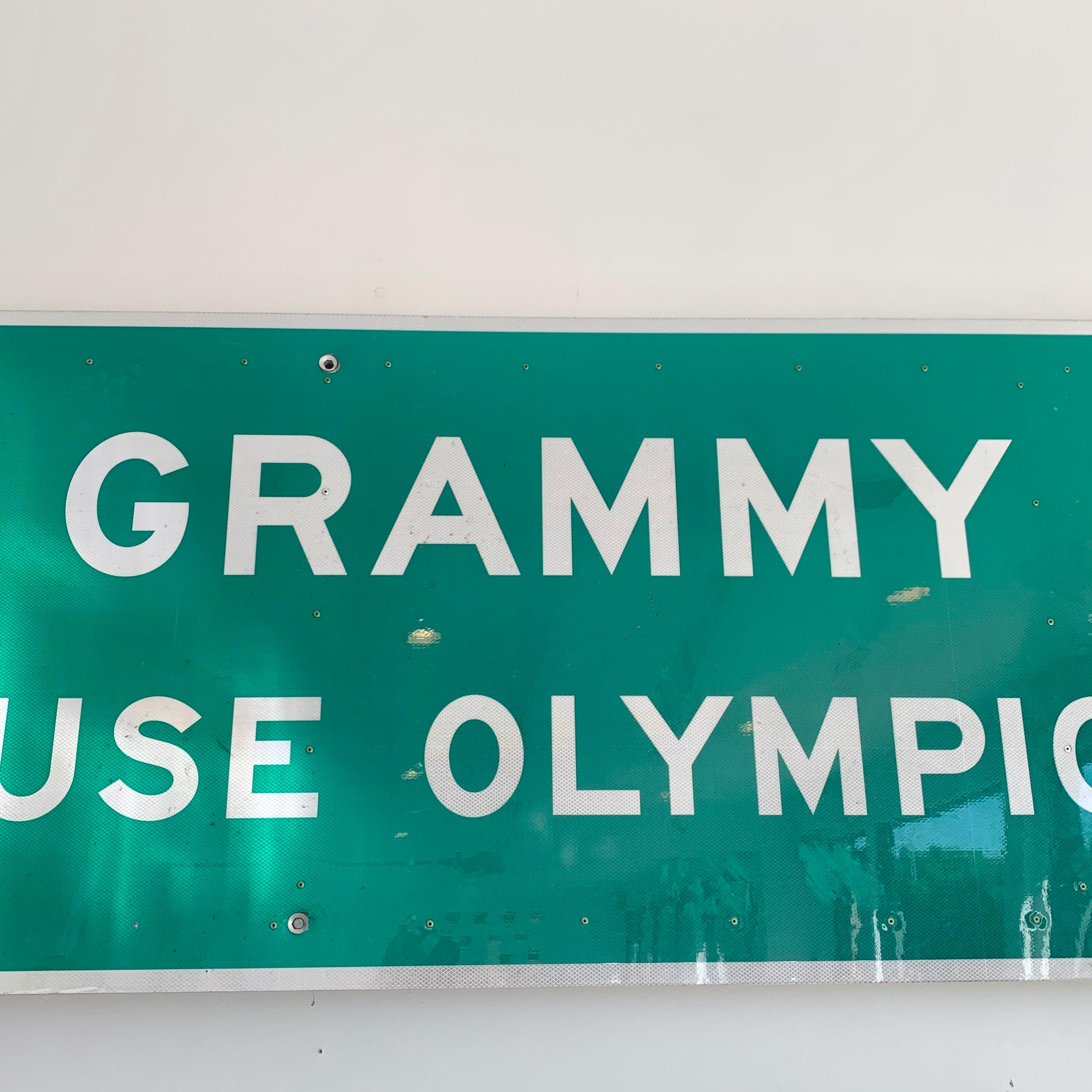 Grammy-Museum in Los Angeles, Freeway-Schild im Angebot 2