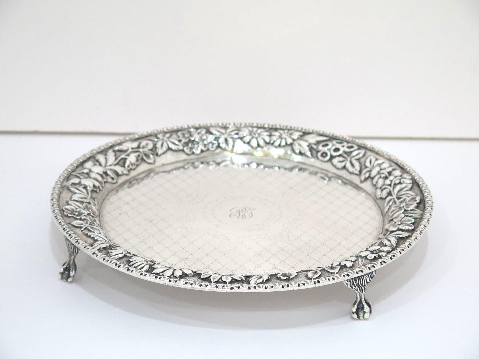 American 10 in - Sterling Silver S. Kirk & Son Antique Floral Repousse Footed Round Tray For Sale