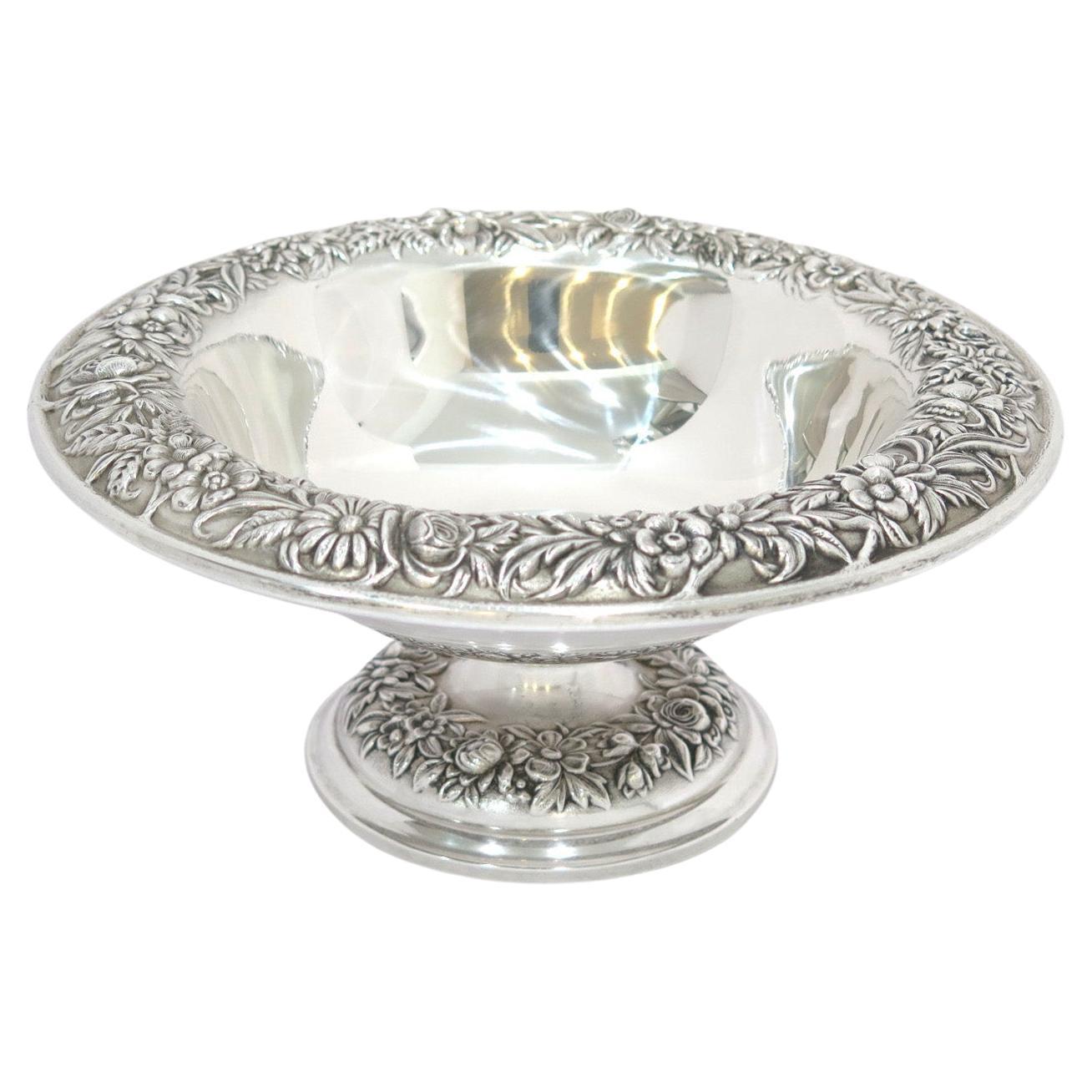 10 in Sterling Silver S. Kirk & Son Vintage Floral Repousse Footed Serving Bowl For Sale
