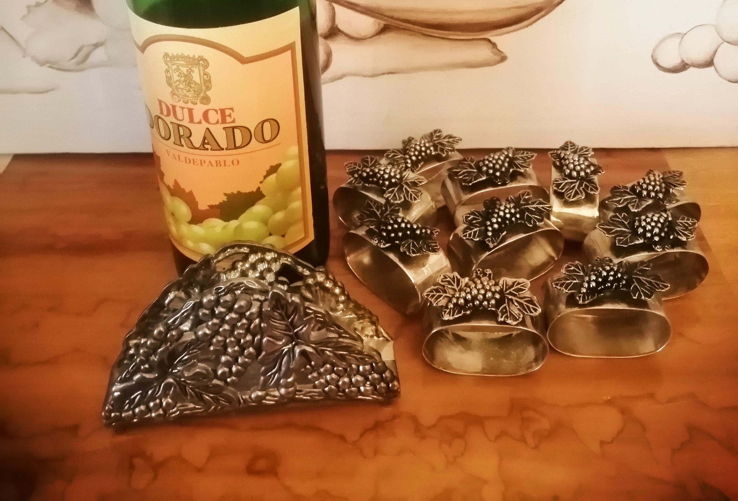 grape napkin rings