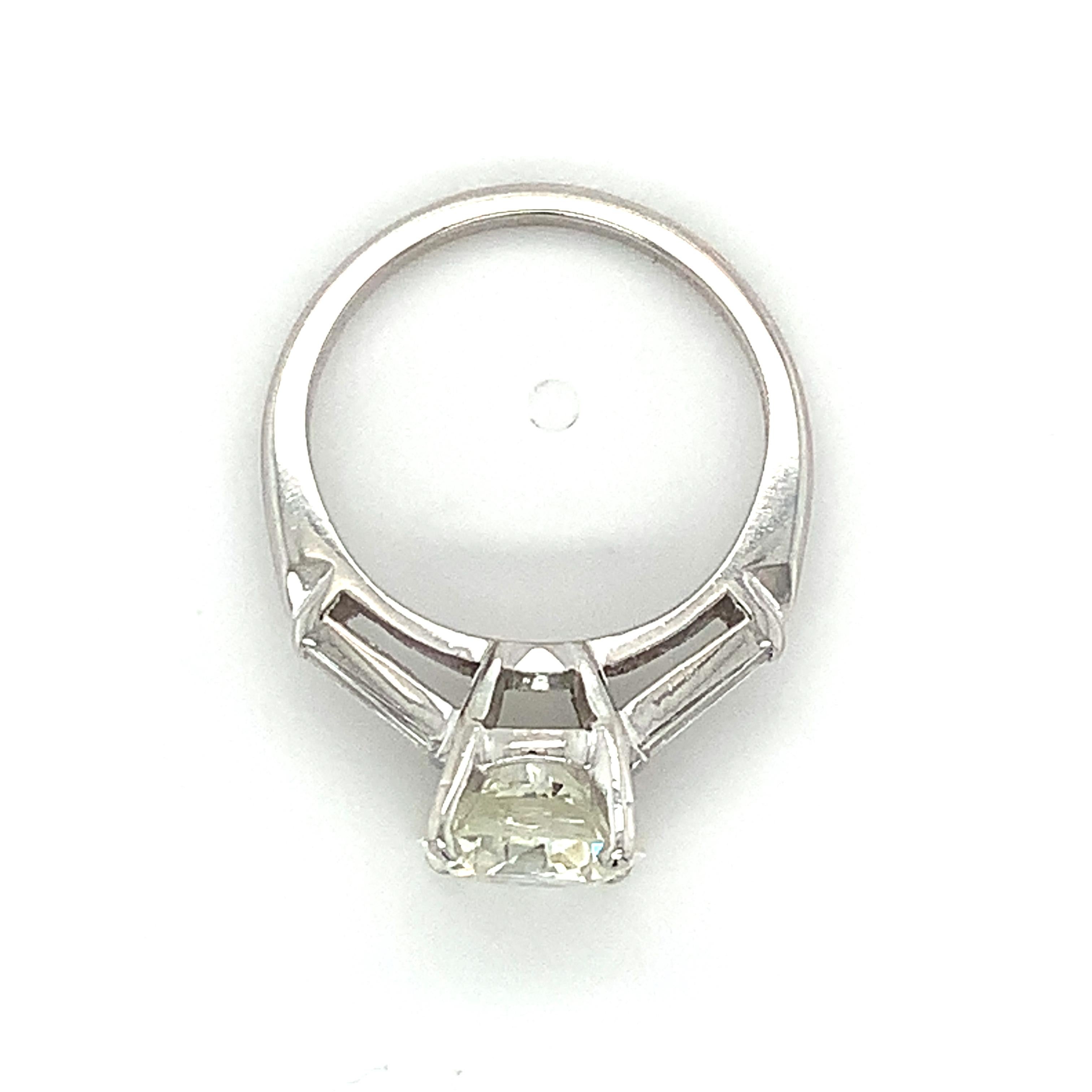 10% Irid 90% Plat GIA 2.12 L-VVS2 Round Diamond & Tapered Baguette 3 Stone Ring In Excellent Condition In Montgomery, AL
