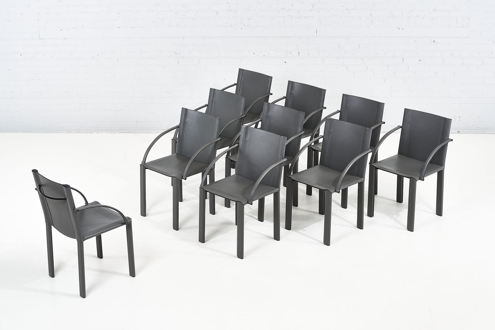 10 chaises de salle à manger italiennes Matteo Grassi en cuir par Carlo Bartoli, 1970	 Bon état - En vente à Chicago, IL