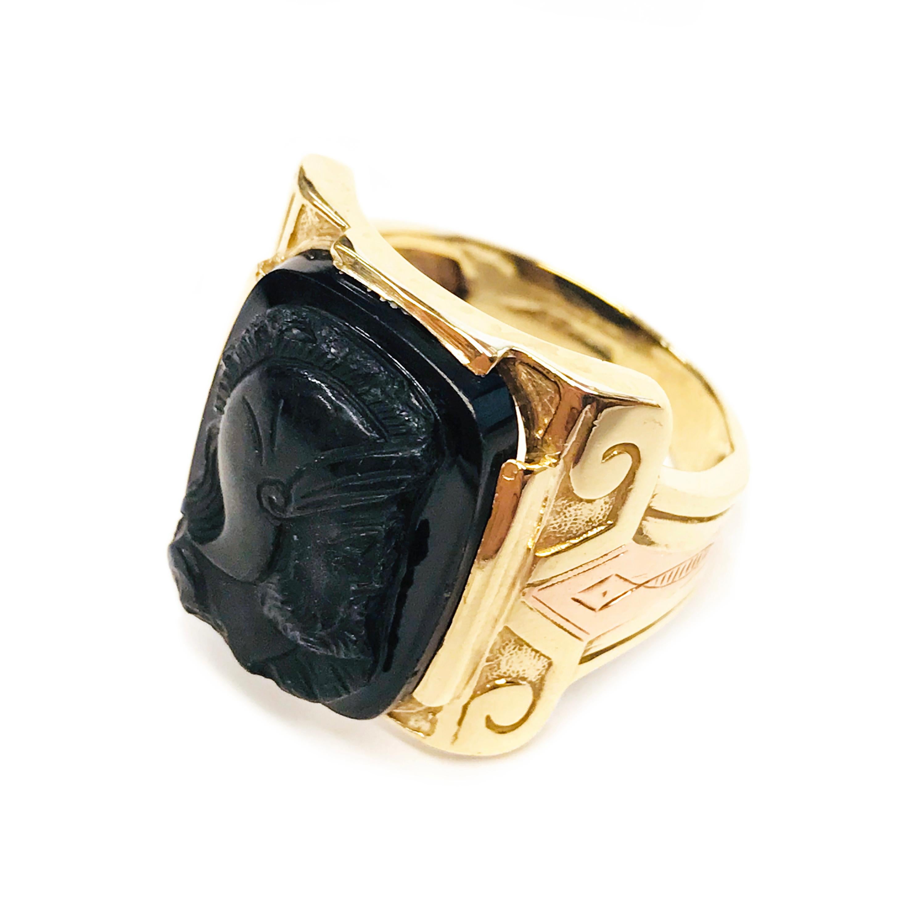 10 Karat Art Deco Onyx Intaglio Ring, circa 1940s In Fair Condition In Palm Desert, CA