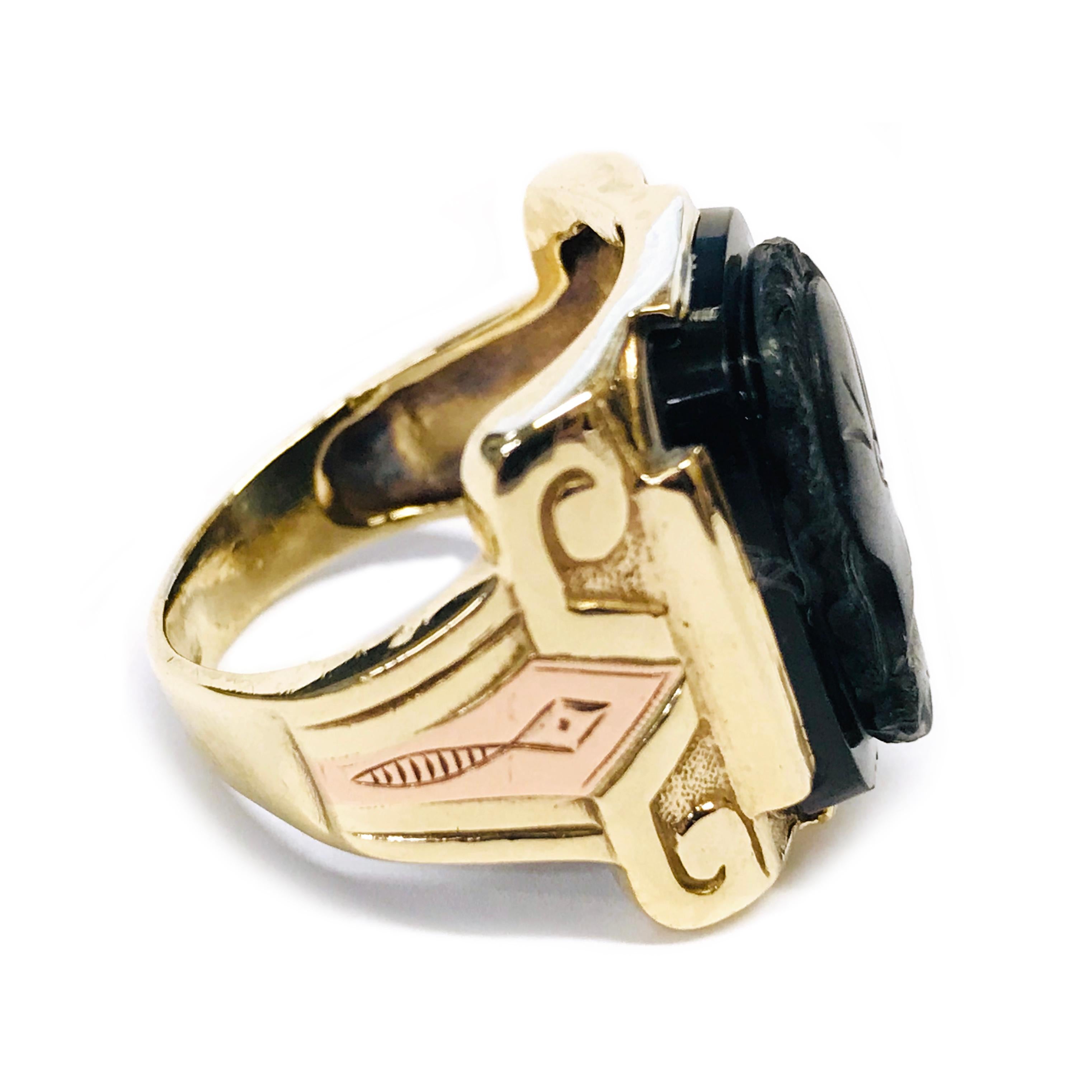 Women's or Men's 10 Karat Art Deco Onyx Intaglio Ring, circa 1940s