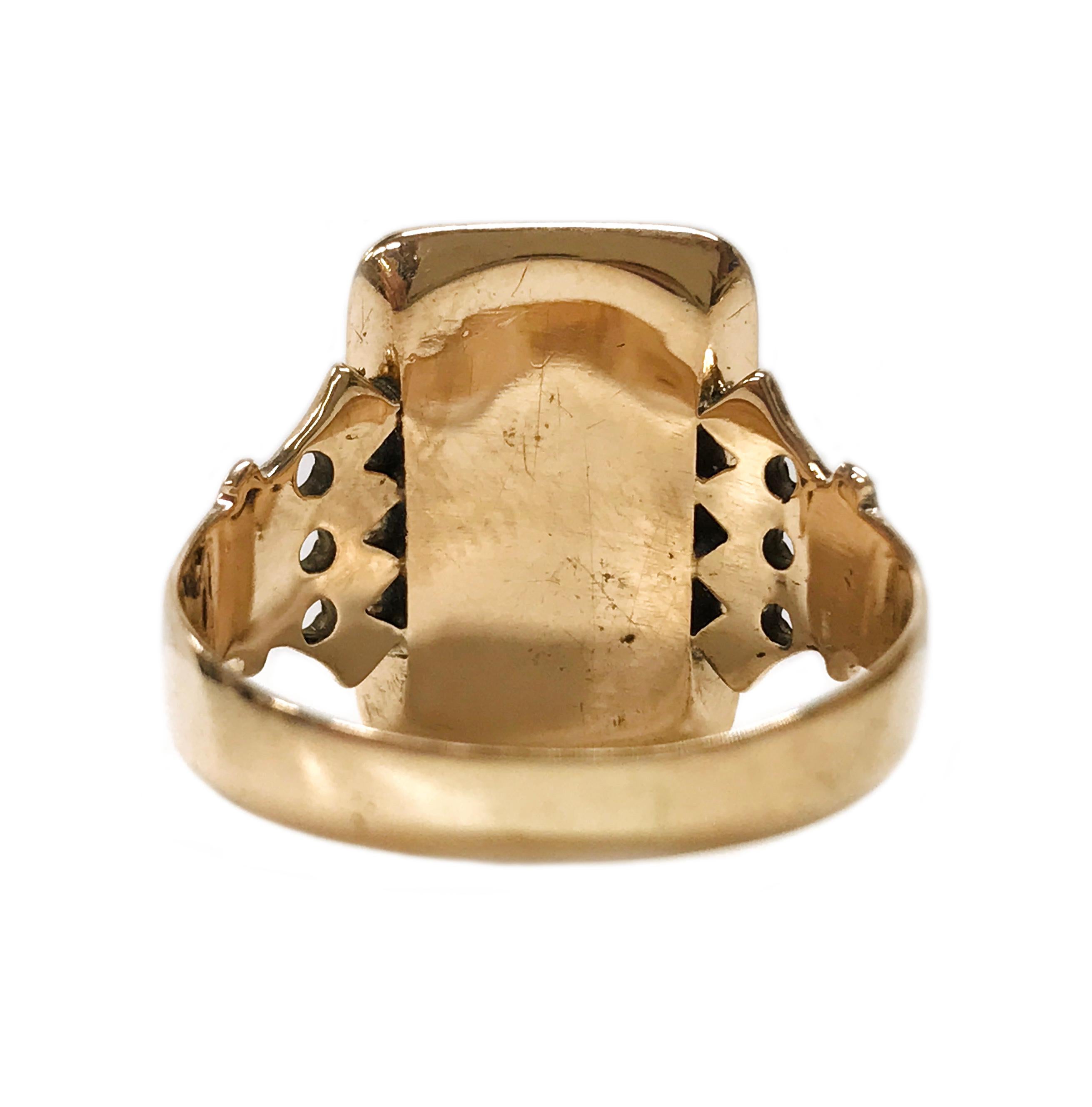 10 Karat Art Deco Sardonyx Ring, ca. 1940er Jahre im Zustand „Relativ gut“ im Angebot in Palm Desert, CA