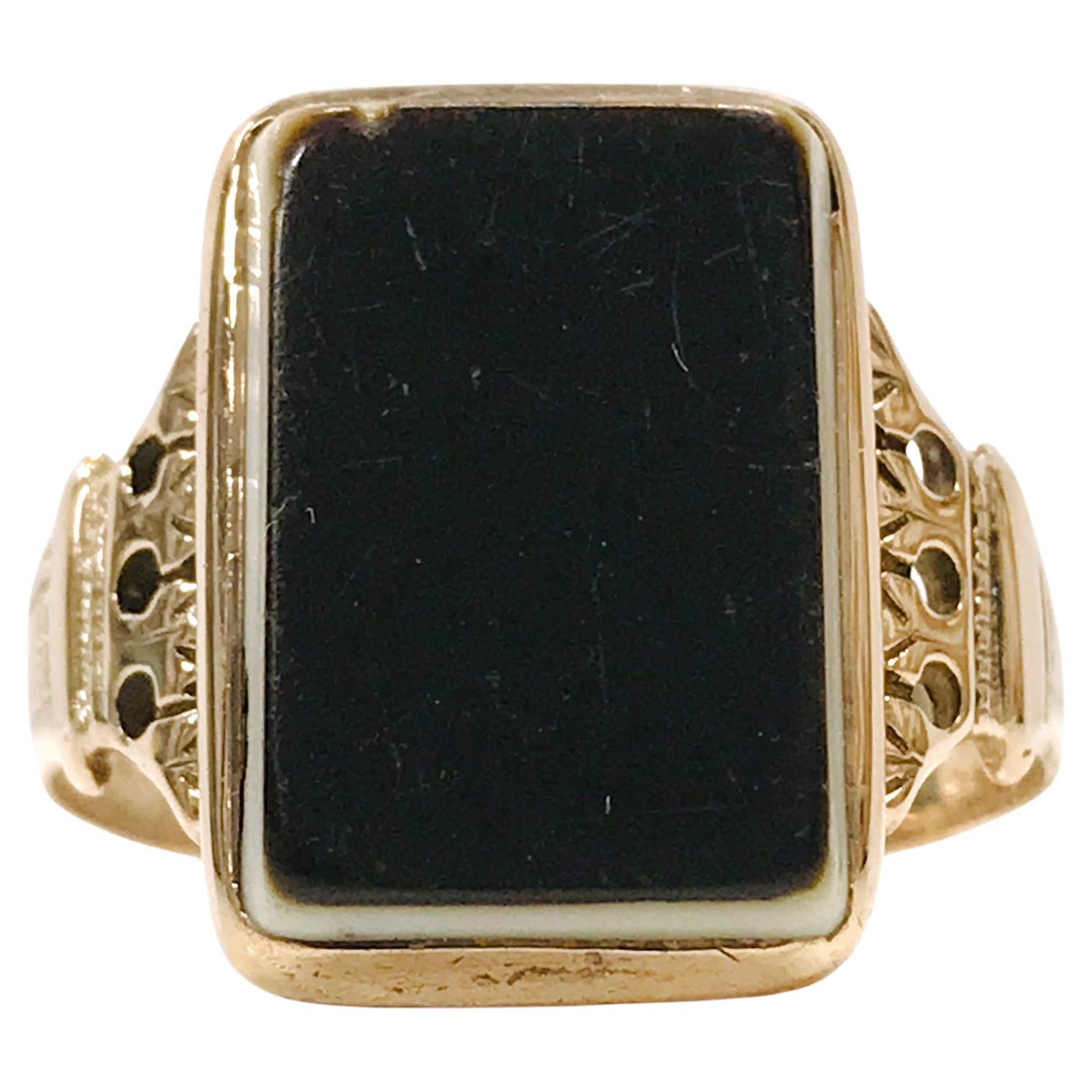 10 Karat Art Deco Sardonyx Ring, ca. 1940er Jahre im Angebot