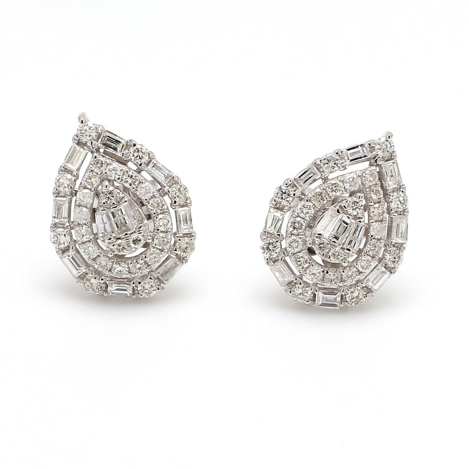 10 Karat Gold Diamond Pear Stud Earrings In New Condition For Sale In Hoffman Estate, IL
