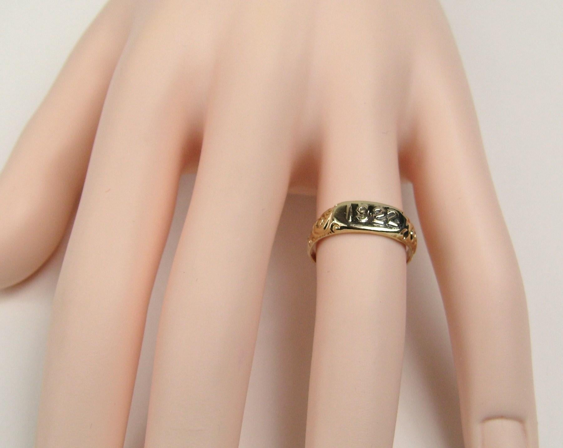 10 carat gold ring