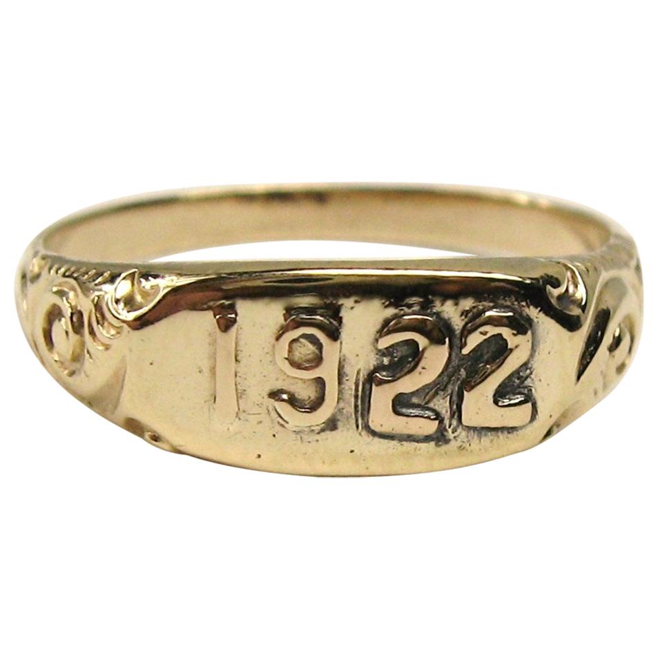 10 Karat Gold Embossed 1922 Ring For Sale