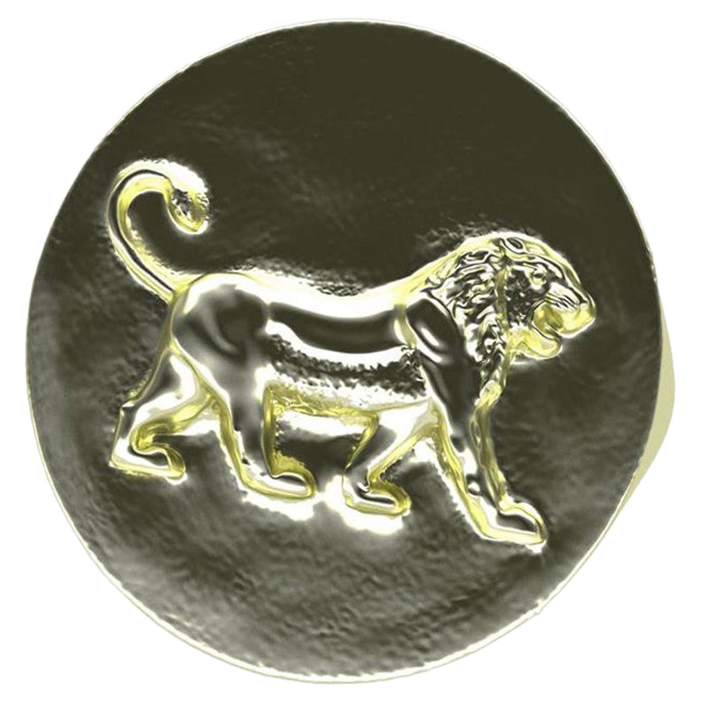 En vente :  Bague sigillaire en or vert 10 carats représentant un lion de Persepolis