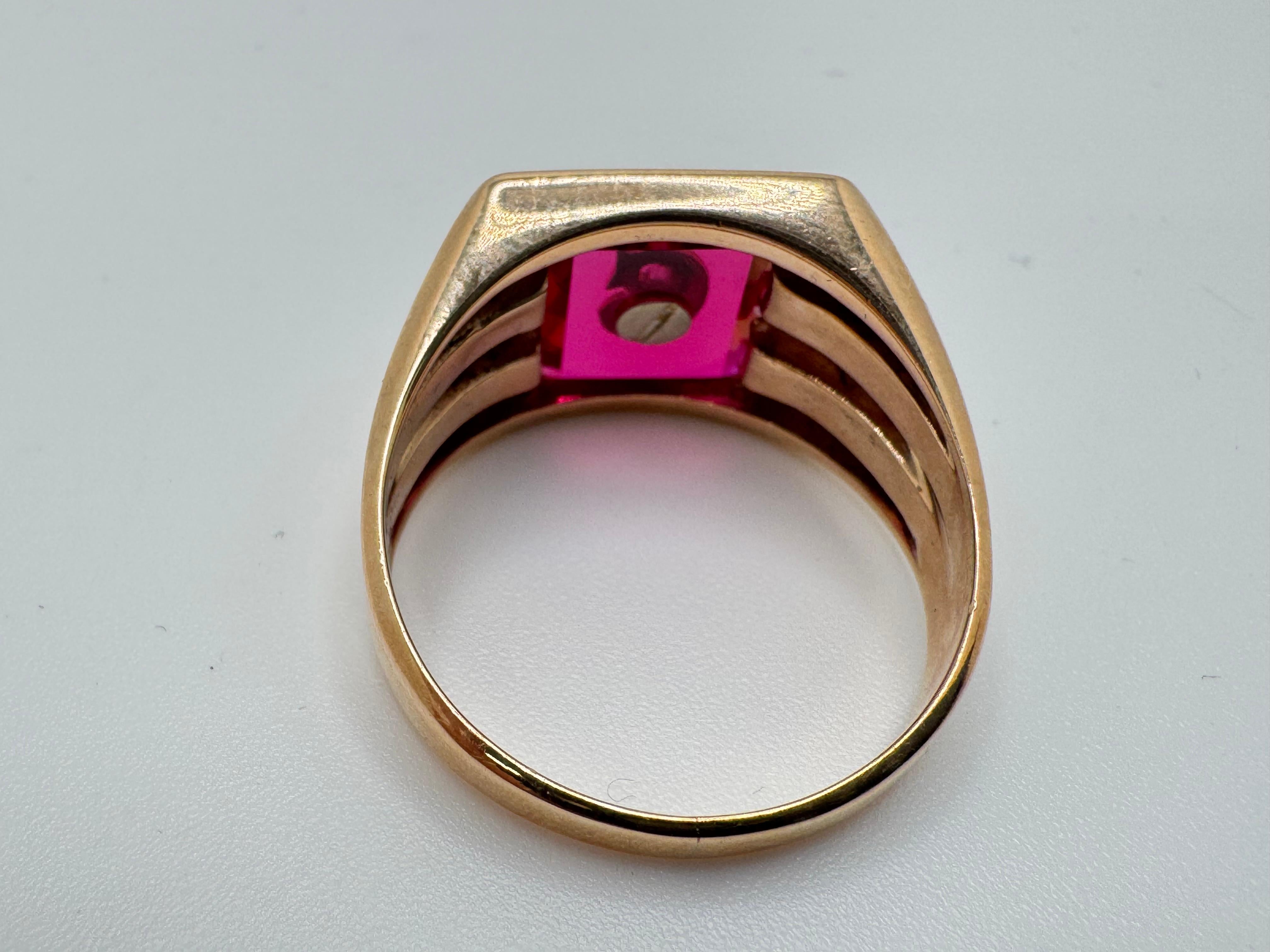 Anello con iniziale C in corindone rosa 10 kt. in vendita 1