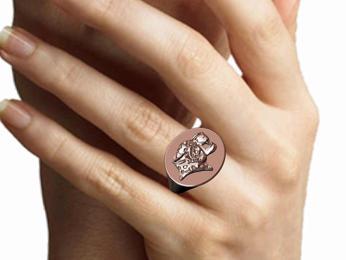 For Sale:  10 Karat Pink Gold Spotted Leopard Signet Ring 5