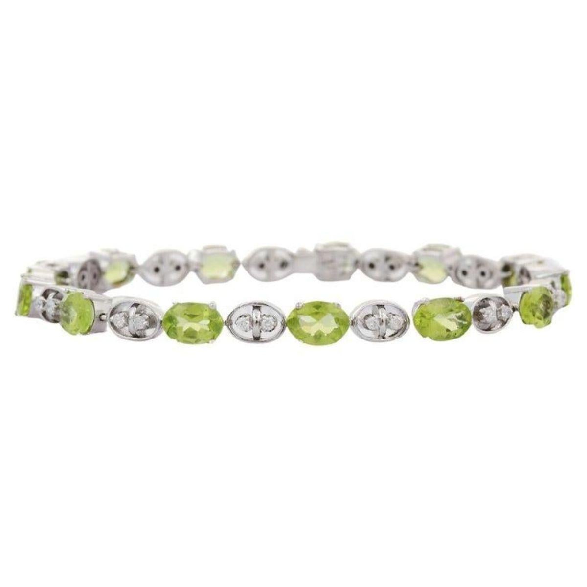 Women's 10 Karat Solid White Gold Genuine Oval Cut Peridot Diamond Tennis Bracelet For Sale