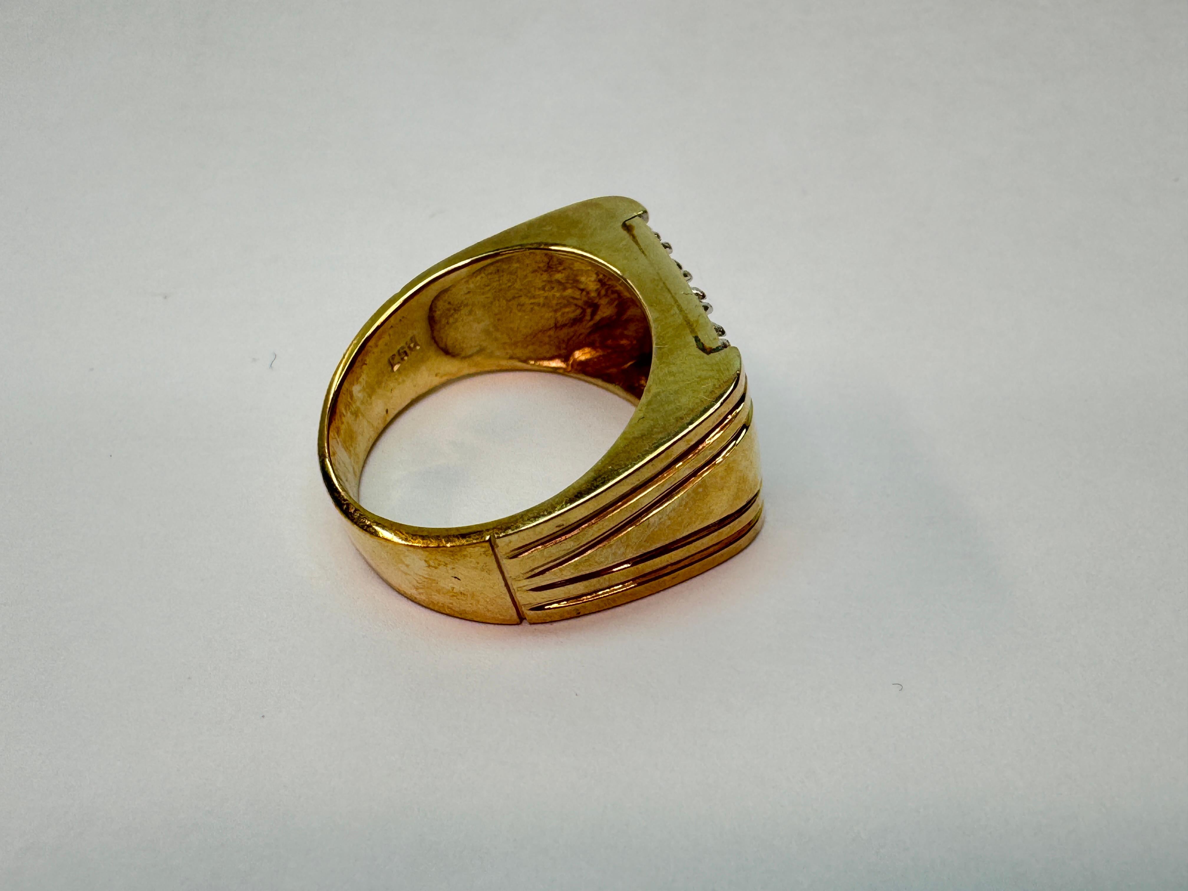 10 Karat Two-Tone Diamond Ring In Good Condition For Sale In Palm Desert, CA